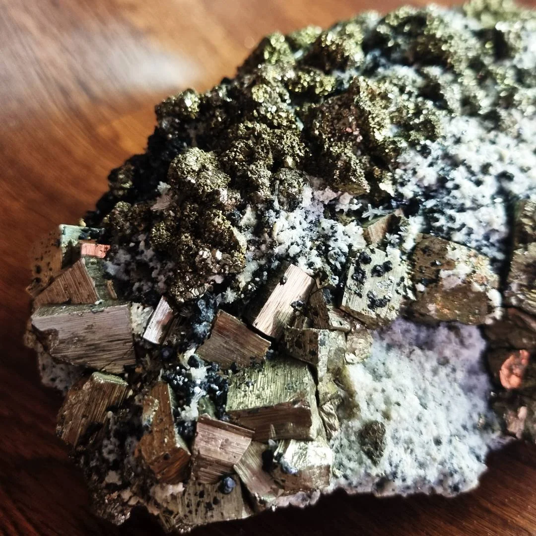 004csq pyrit chalcopyrit sphalerit quarz.jpg