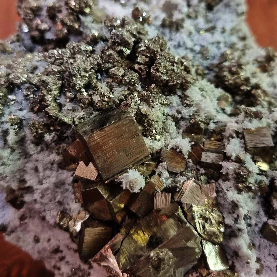 003csq pyrite quartz chalcopyrite sphalerite 4.89kg.jpg