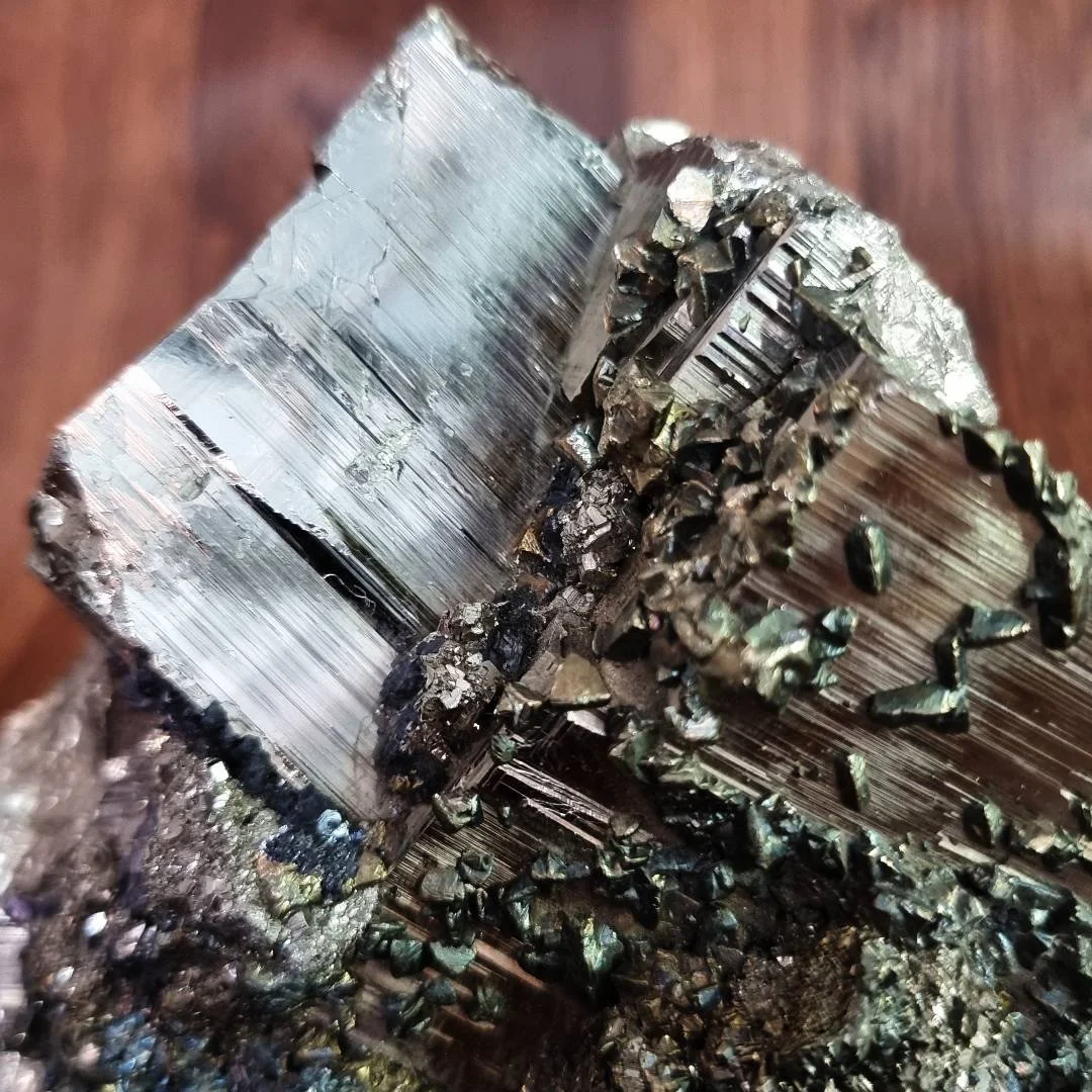 002bsq pyrite crystal chalcopyrite sphalerite.jpg