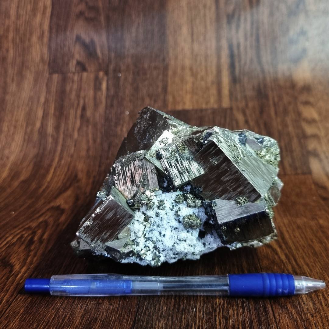 031bsq pyrite chalcopyrite quartz sphalerite 1.69kg.jpg