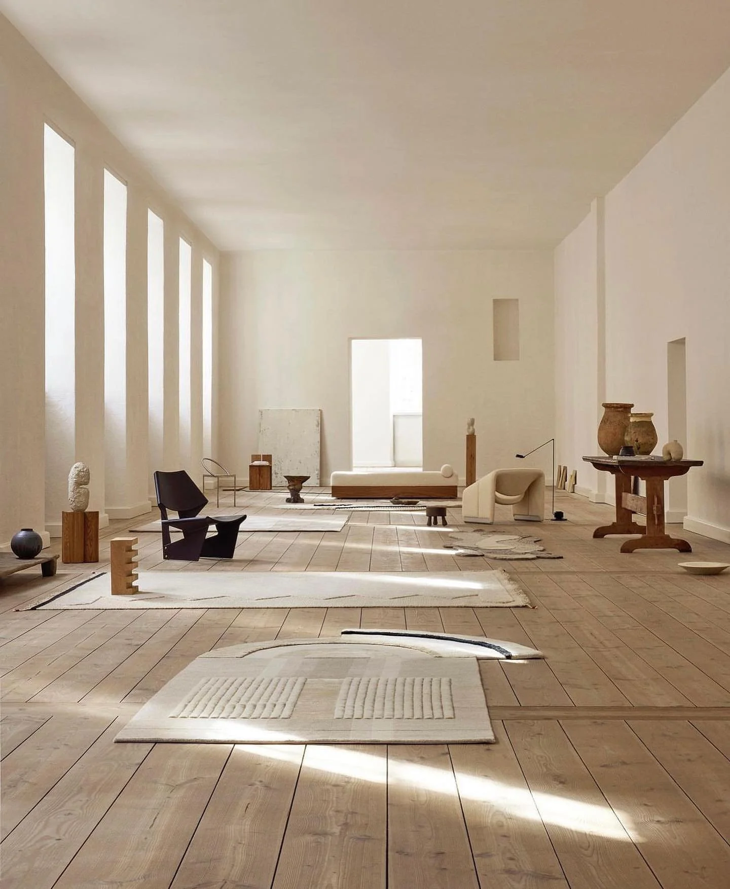 A heaven styled by @pernille.vest for @arkjournal - photographed by @jonasbjerrepoulsen  #interiorstyling #dreaminteriors #interiordesire