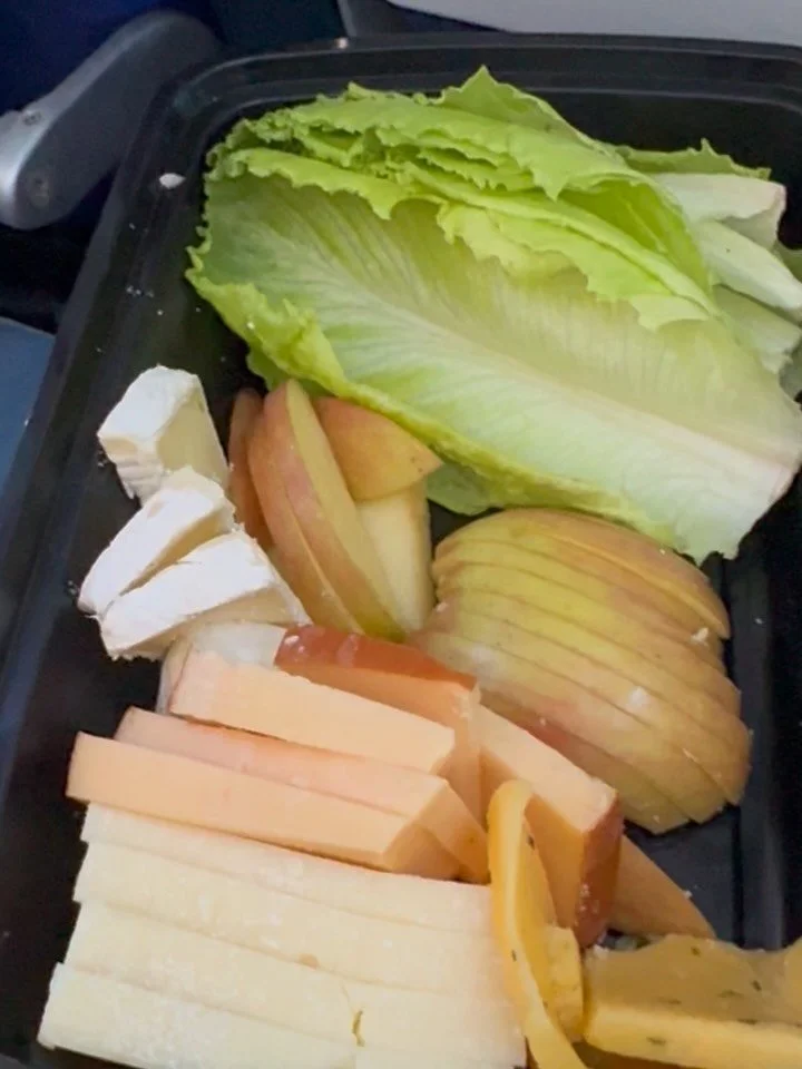 Winner Winner!!! 
During over six months of cookbook tour, making travel day snack packs kept my sanity.  Check out one the highlights on Substack : HINT OF MYINT
Subscribe for more!!! Link in bio.