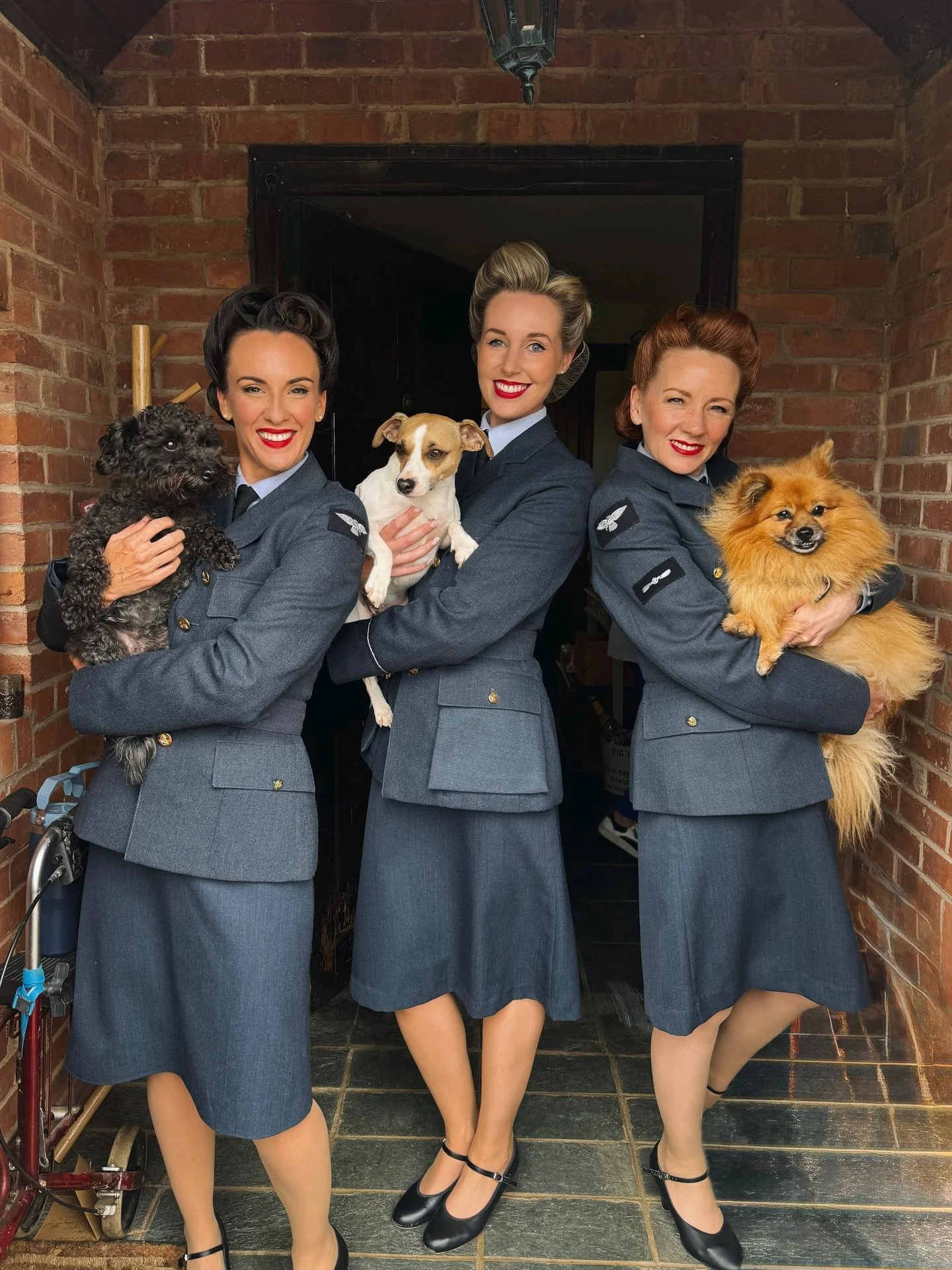 After two wonderful weekends on the road, we had a super time performing at events a little closer to home this weekend! 🎙️

First up was John&rsquo;s 70th birthday bash at his gorgeous home in Leicester, with fabulous guests in attendance and so ma