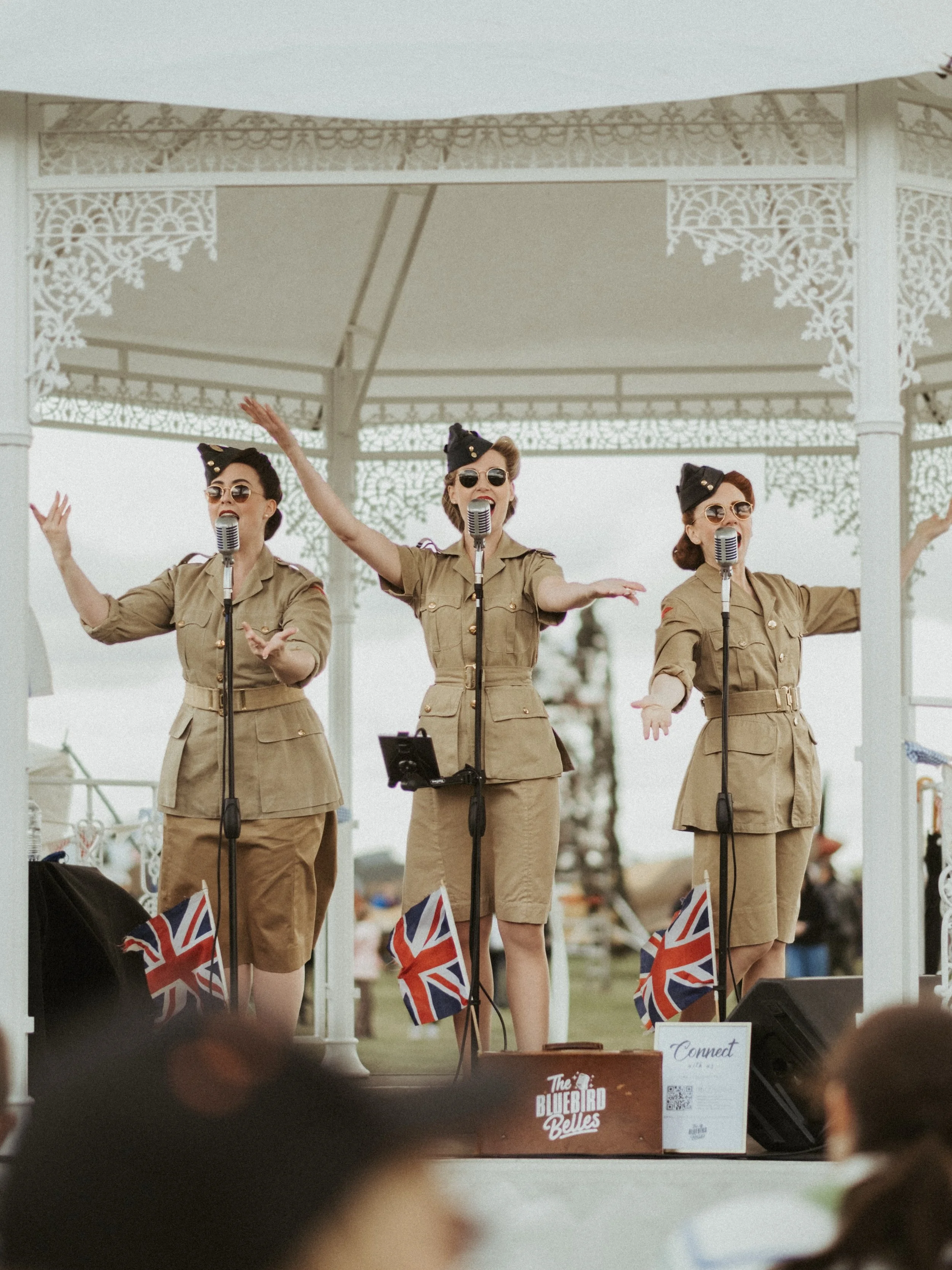 We&rsquo;re gearing up for a busy (and rather warm) weekend, celebrating the forties, and the forces! 🇬🇧

- Fri 26th - 1940s show | Heythrop Park, @reservebywarnerhotels (@symphonixorchestra Proms Weekender) | 21:30
- Sat 27th - Armed Forces Day | 