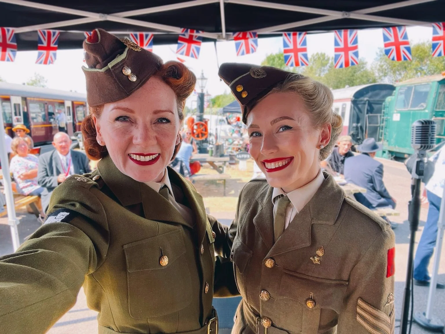 What a flag-waving, sing-songing, swing-dancing whopper of a weekend! 🎶

&lsquo;1940s Remembered&rsquo; at @chasewater_railway was a total triumph! What a joy to be asked to return to this wonderful place, right on our doorstep, each year! Well done