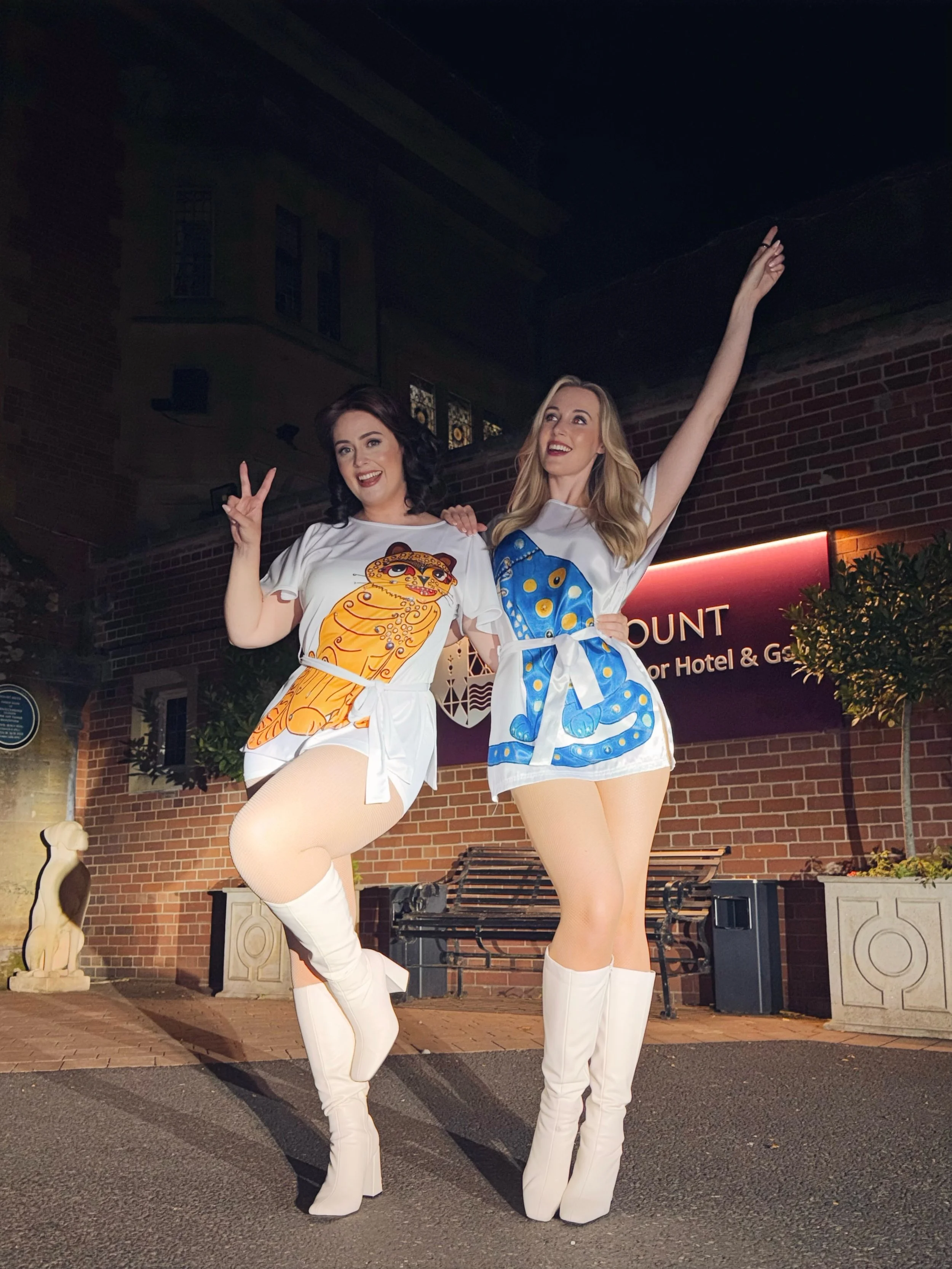 Double trouble! On Friday we had two delightful duos out performing different shows 🎶

Ashlea &amp; Carrie-Anne donned their WAAF uniforms to perform at a brilliant Battle of Britain themed dining in night at @rafwaddington 🇬🇧🎙️

Allie &amp; Beth