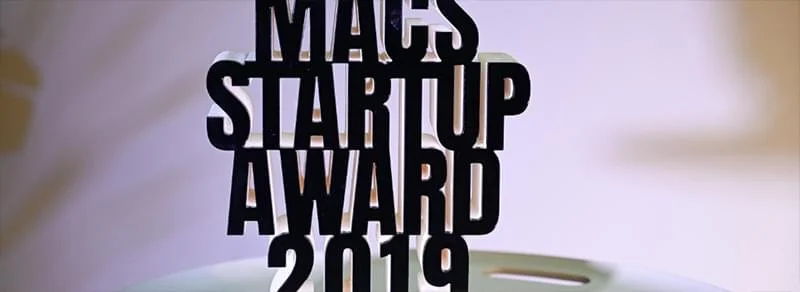 Schwarz-weißer Schriftzug: 'MAGS STARTUP AWARD 2019'