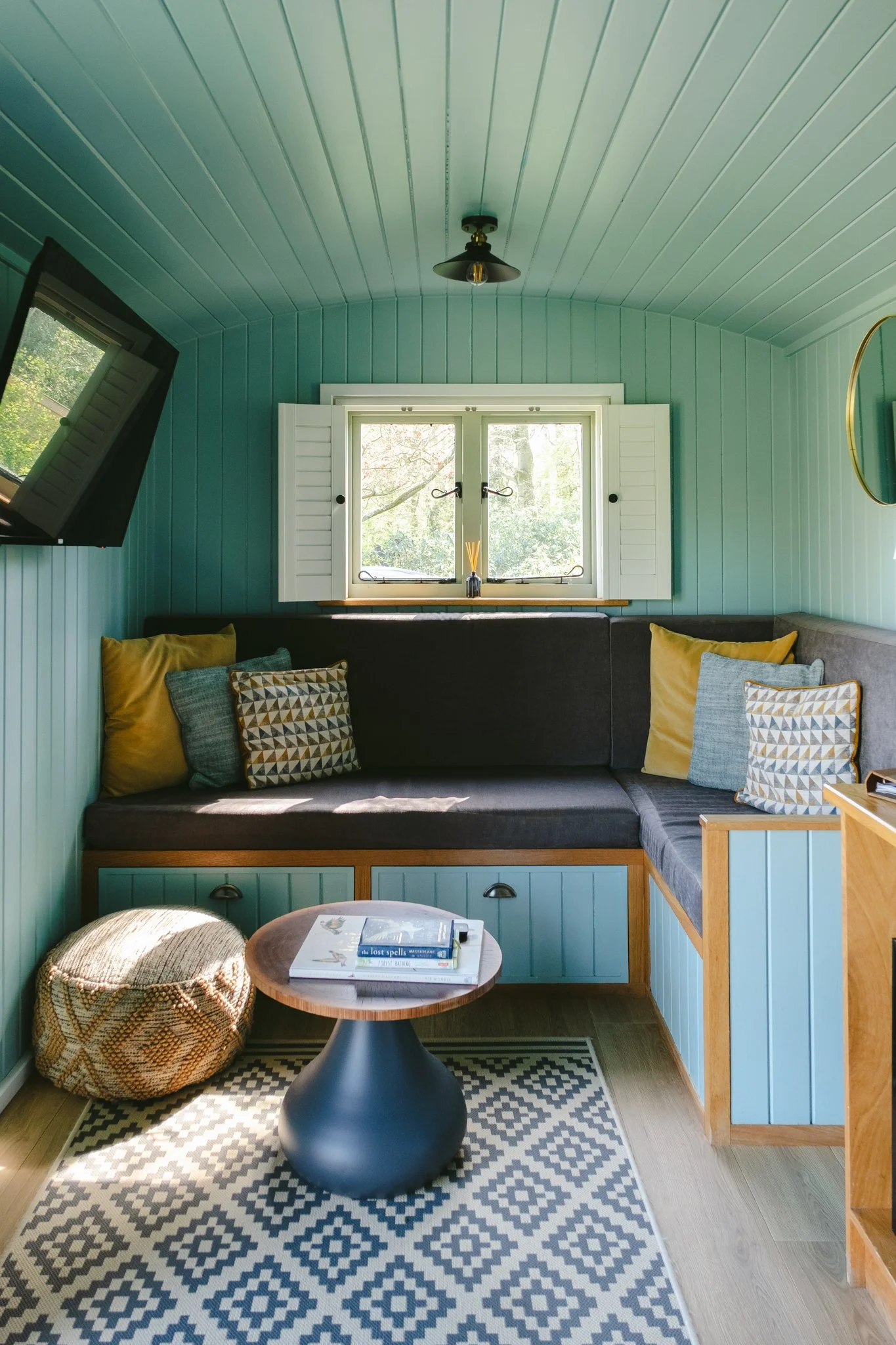 @willthompsonisaway-1 18.jpg