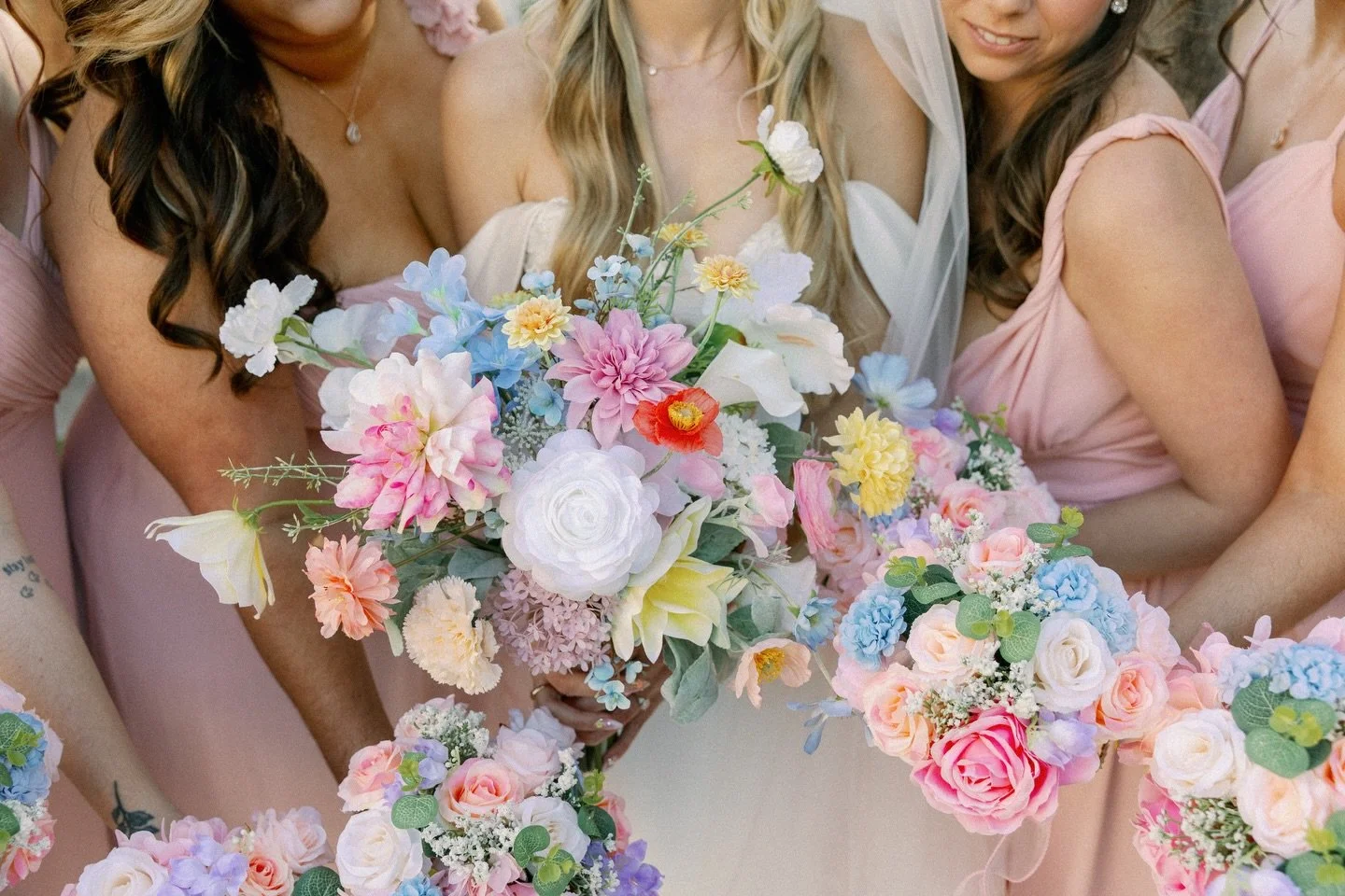 custom floral bridesmaids bouquets made by @everflowerbackdrops 💕🩵✨ we also make custom floral arches, ground arrangements, bridal bouquets, and table centerpieces! 🌸 Flower walls can be used for any special occasion! We are located in the Tampa, 