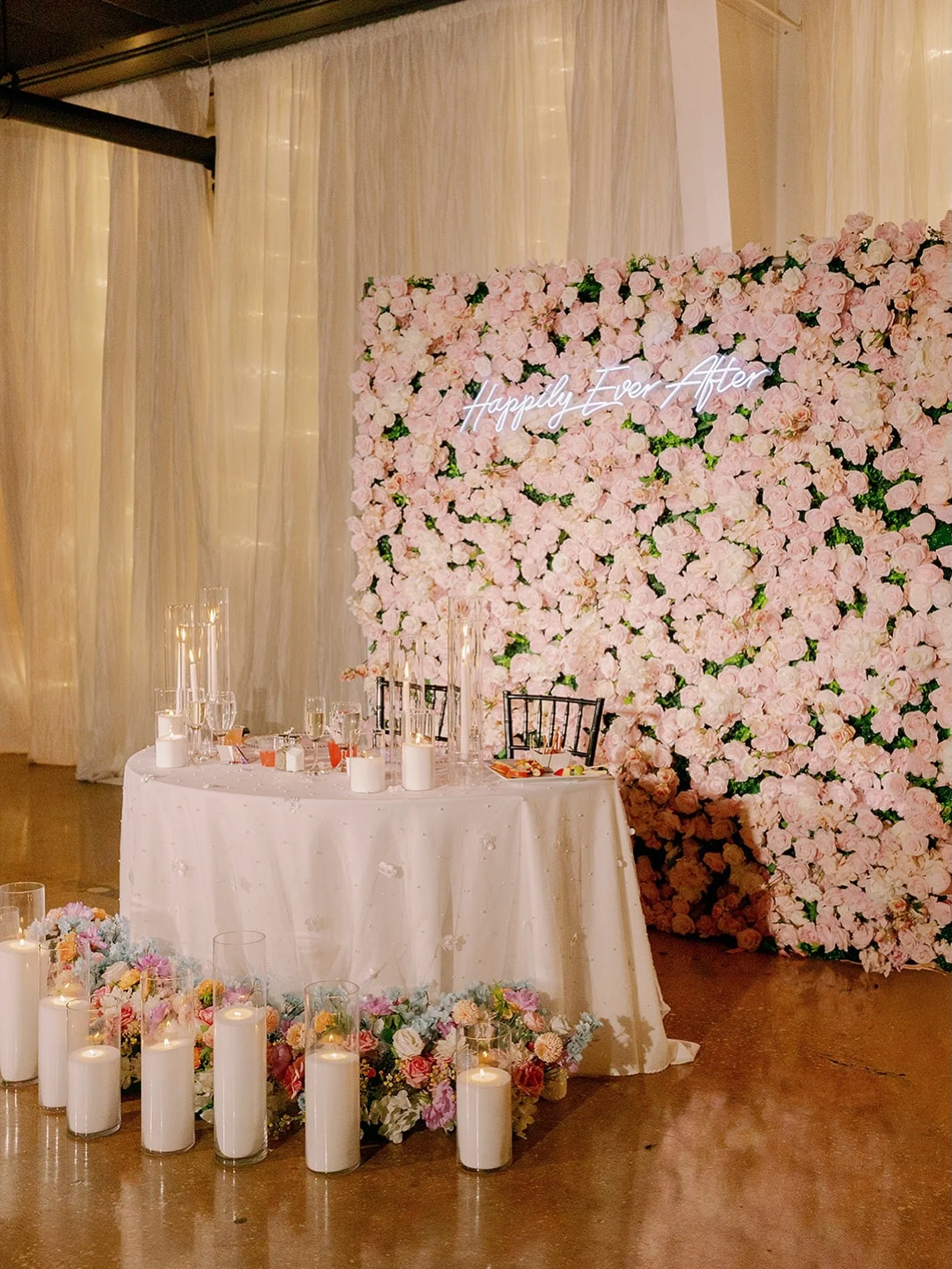 Happily ever after starts here 🤍✨
Our flower walls make the perfect backdrop for your sweetheart table. Servicing the Tampa, Florida and surrounding areas. Email us at everflowerbackdrops@gmail.com or message us here to book your date 💐&bull;
&bull