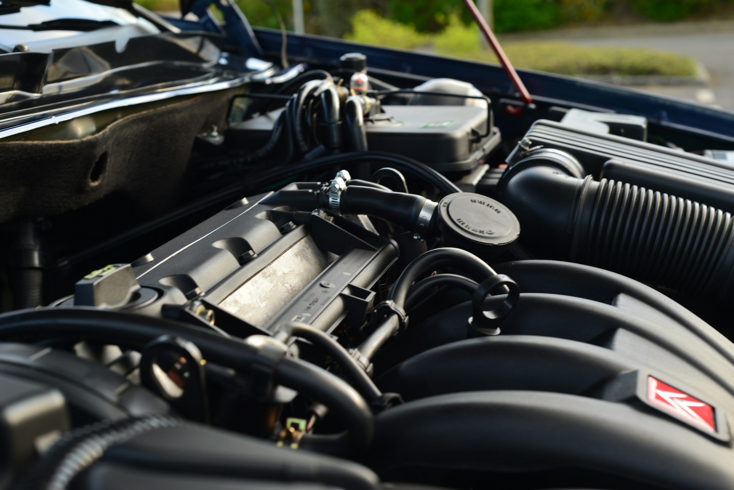 How Does Auto Engine Repair Improve Vehicle Performance?