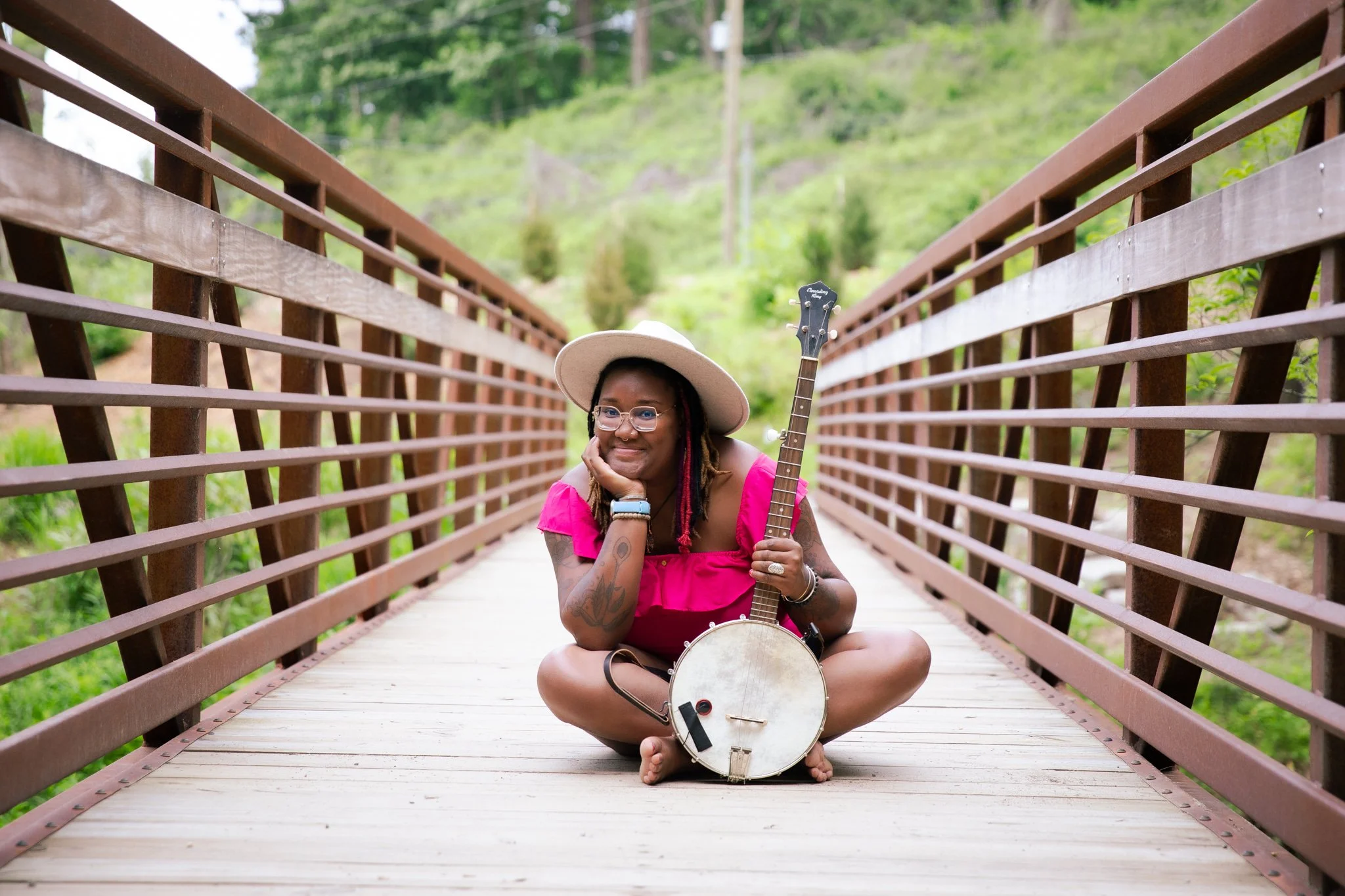 We are thrilled to announce that Elizabeth McCorvey will be joining us at this Sunday&rsquo;s Farm-to-Table Dinner, filling the barn with creative sounds and soulful storytelling. ✨

Elizabeth is a part-time psychotherapist, full-time musician, and f