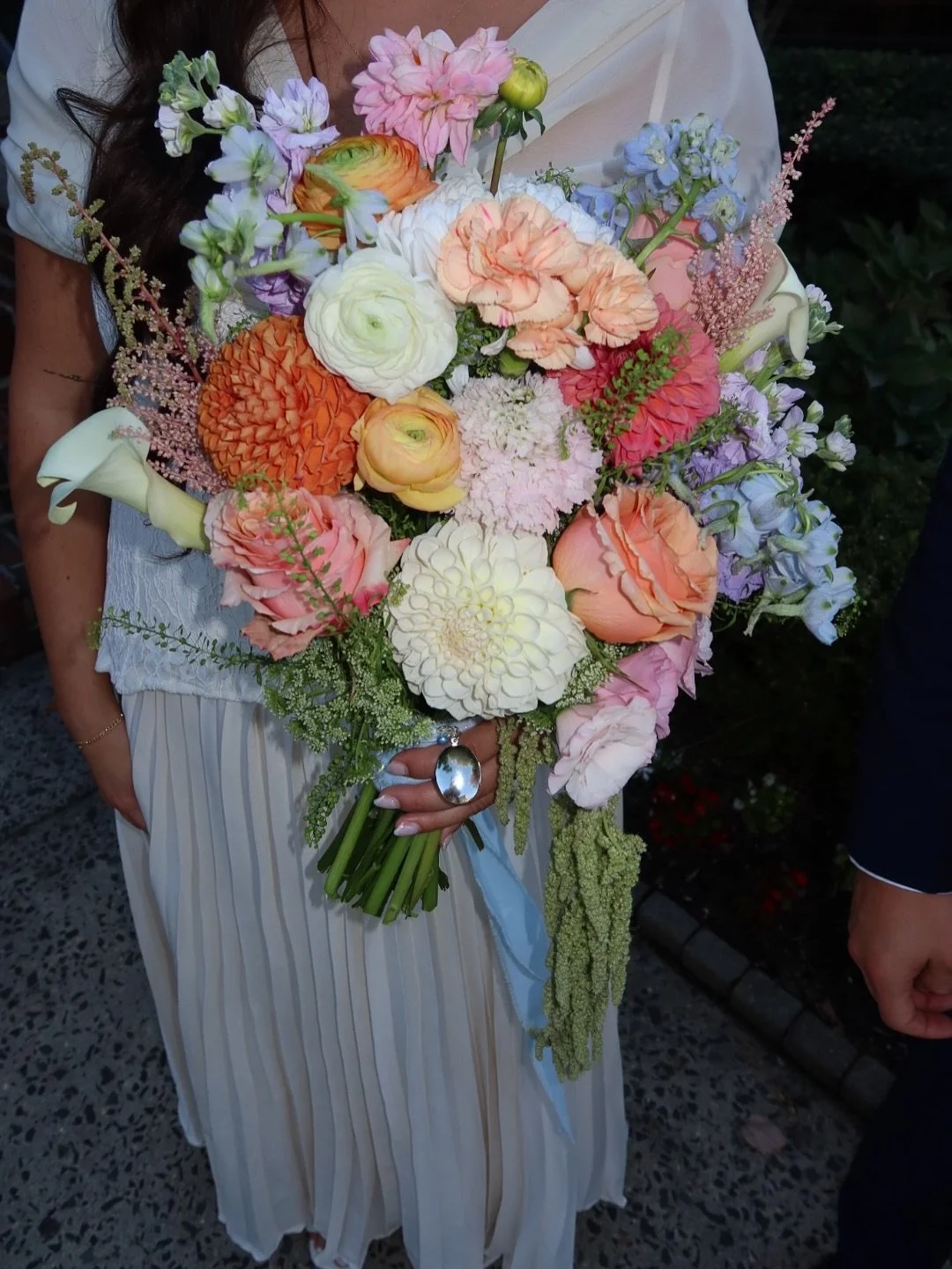 Believe it or not I had never made a bridal bouquet before .. this was a special one 🤍 when my best friend asked me to make her bouquet I was so honored. Little did she know I would spend the next few weeks endlessly researching and learning to make