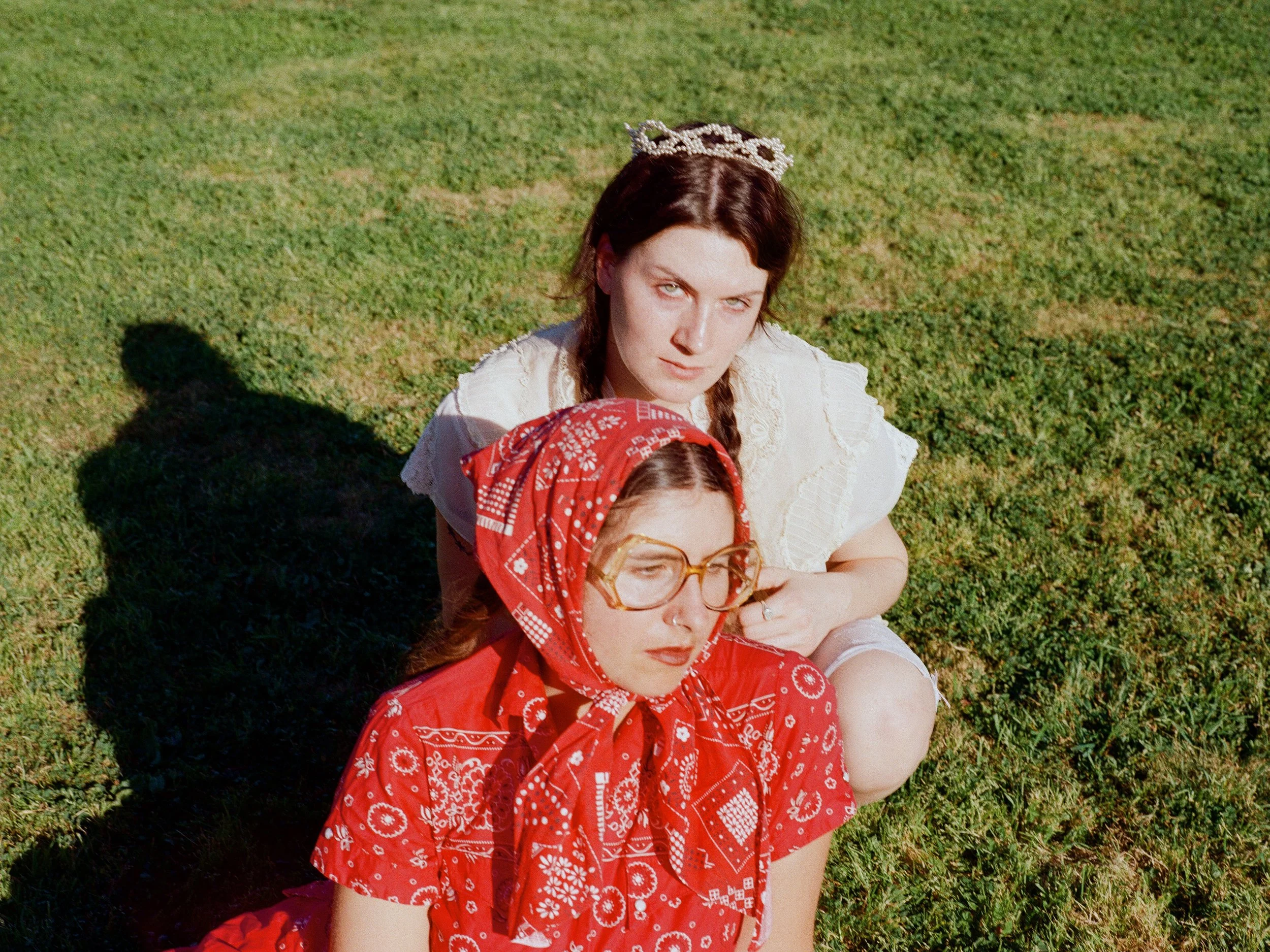 PORTRAIT | Emily & Lexy