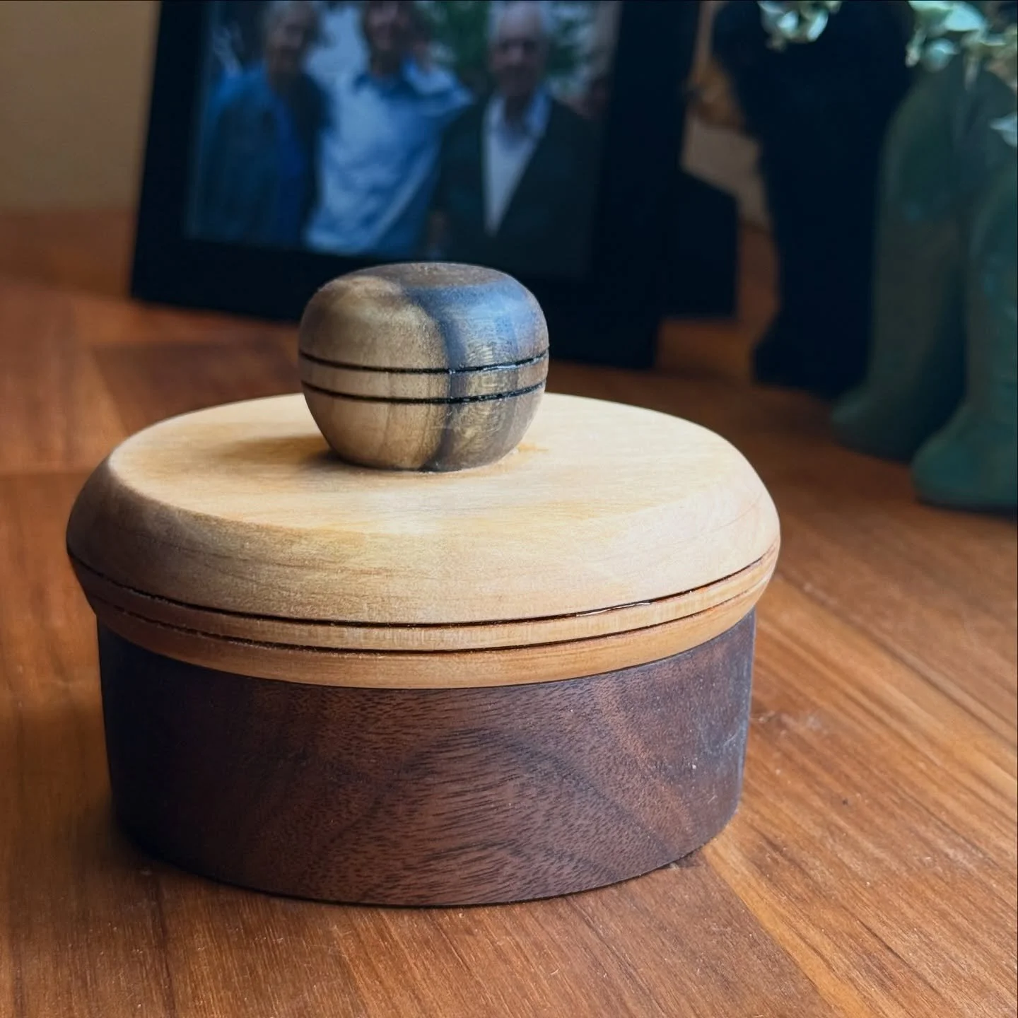Small walnut base, birch top, and goncalo alves handle box. This was the first ever box I turned on my lathe. Many more to come. 

#woodturning #woodworking #handcrafted