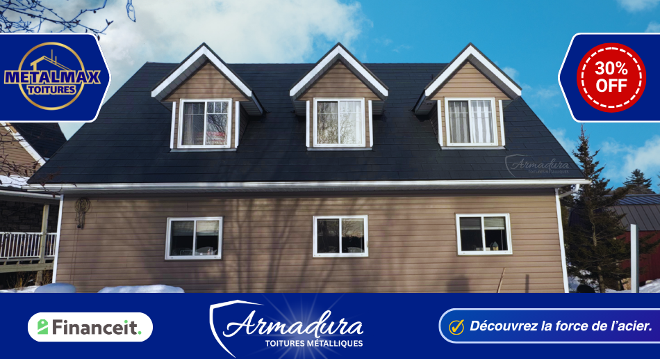 Petite maison résidentielle avec toiture métallique Armadura™ installée par MetalMax™ au Québec