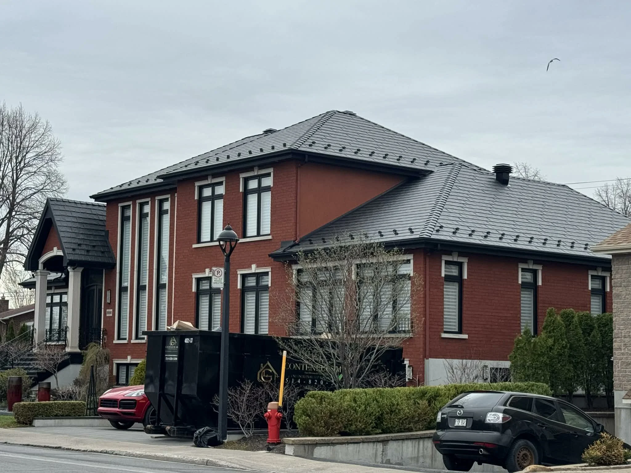 Toiture métallique Armadura installée à Montréal par MetalMax
