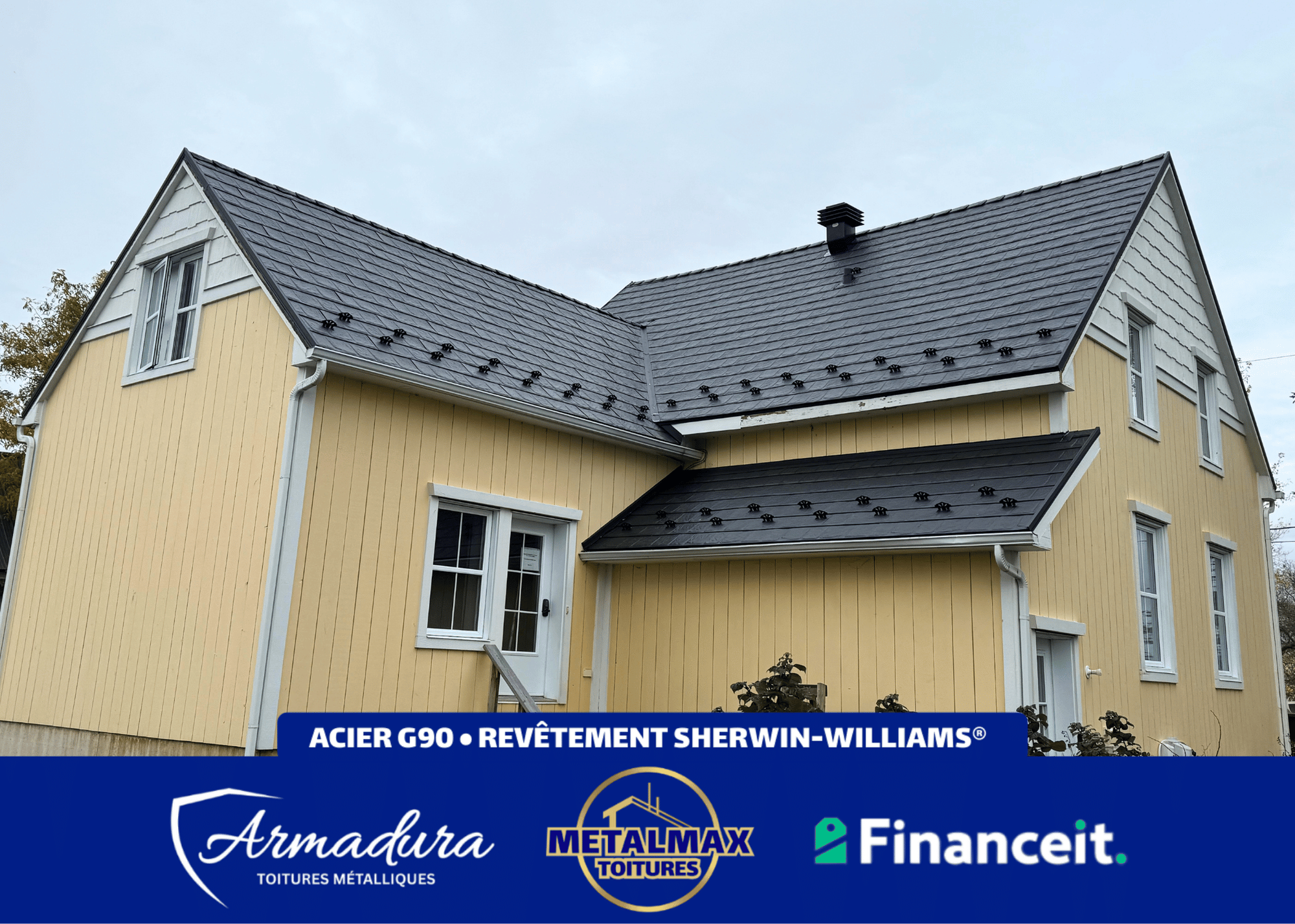 Toiture métallique Armadura™ couleur Eclipse — noir ardoise — installation résidentielle au Québec par MetalMax-12
