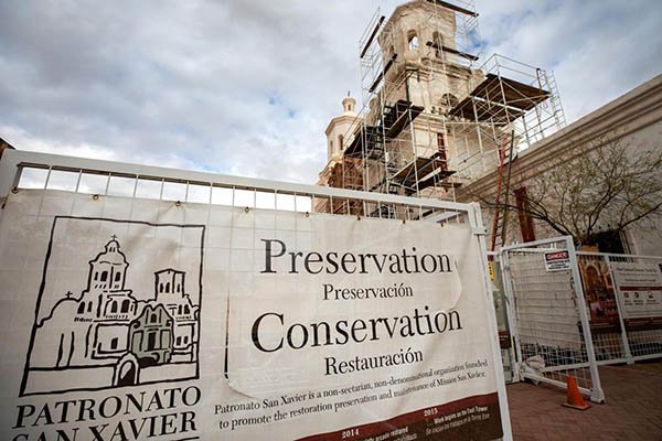 Patronato Under Construction Vinyl Banner