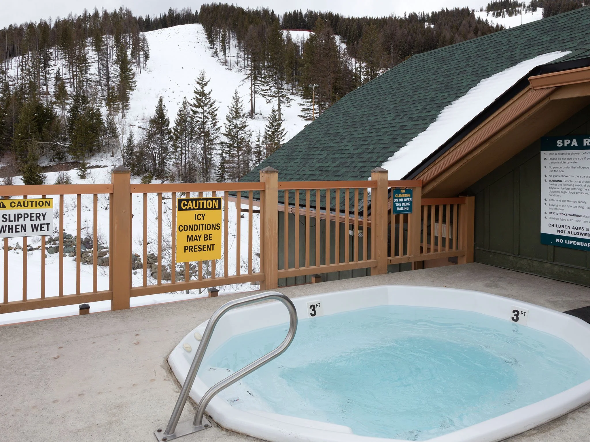 Morning Eagle Hot Tub