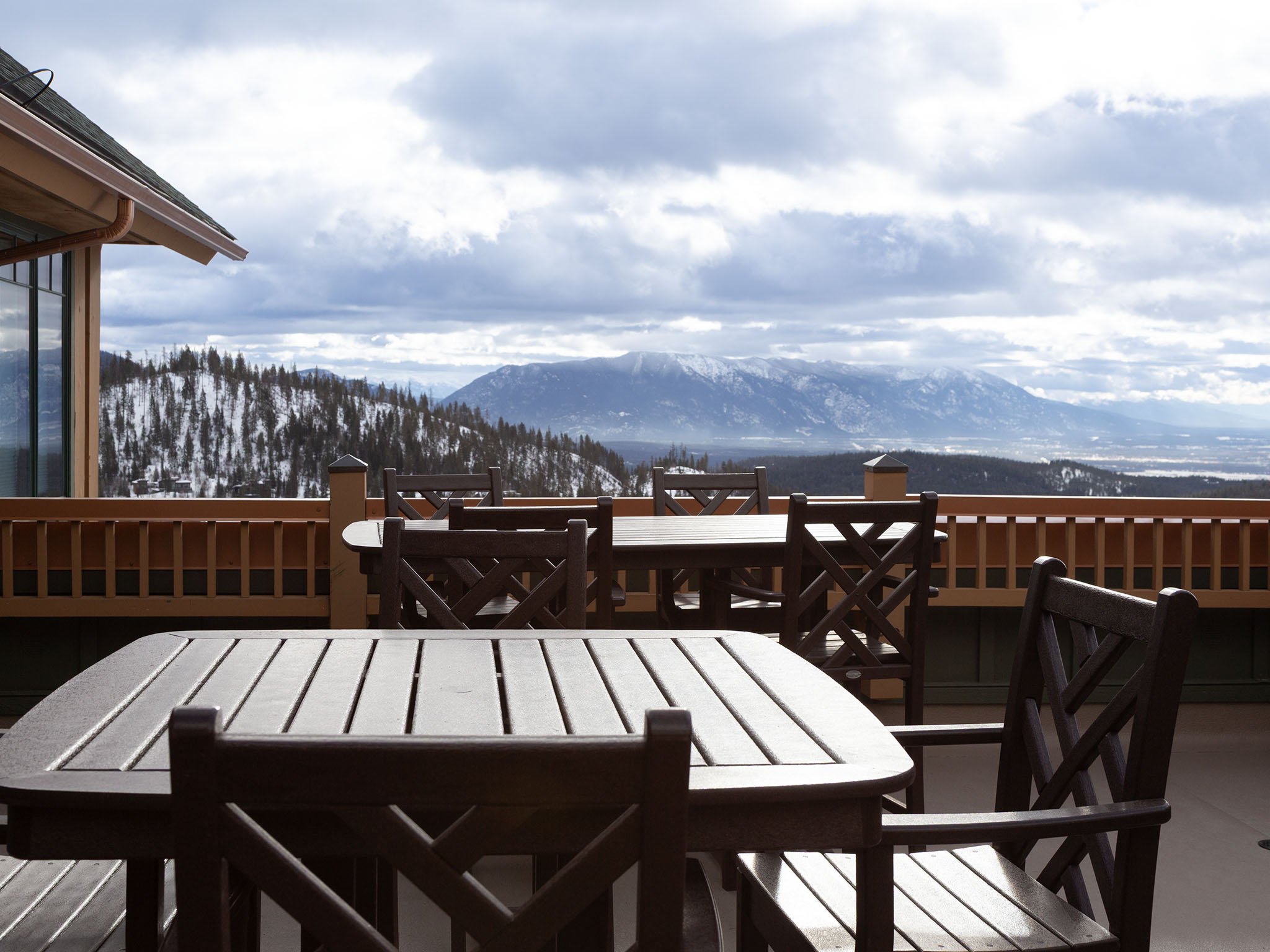 Rooftop Deck with BBQ & Hot Tub
