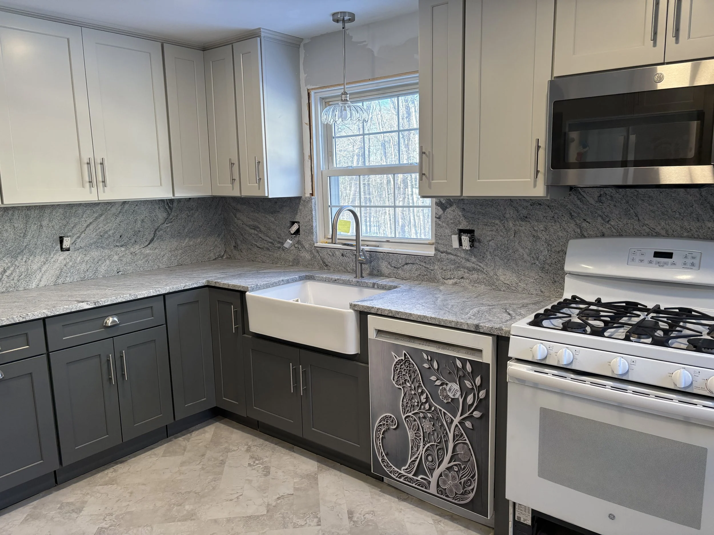 Granite Kitchen Inspirations 
