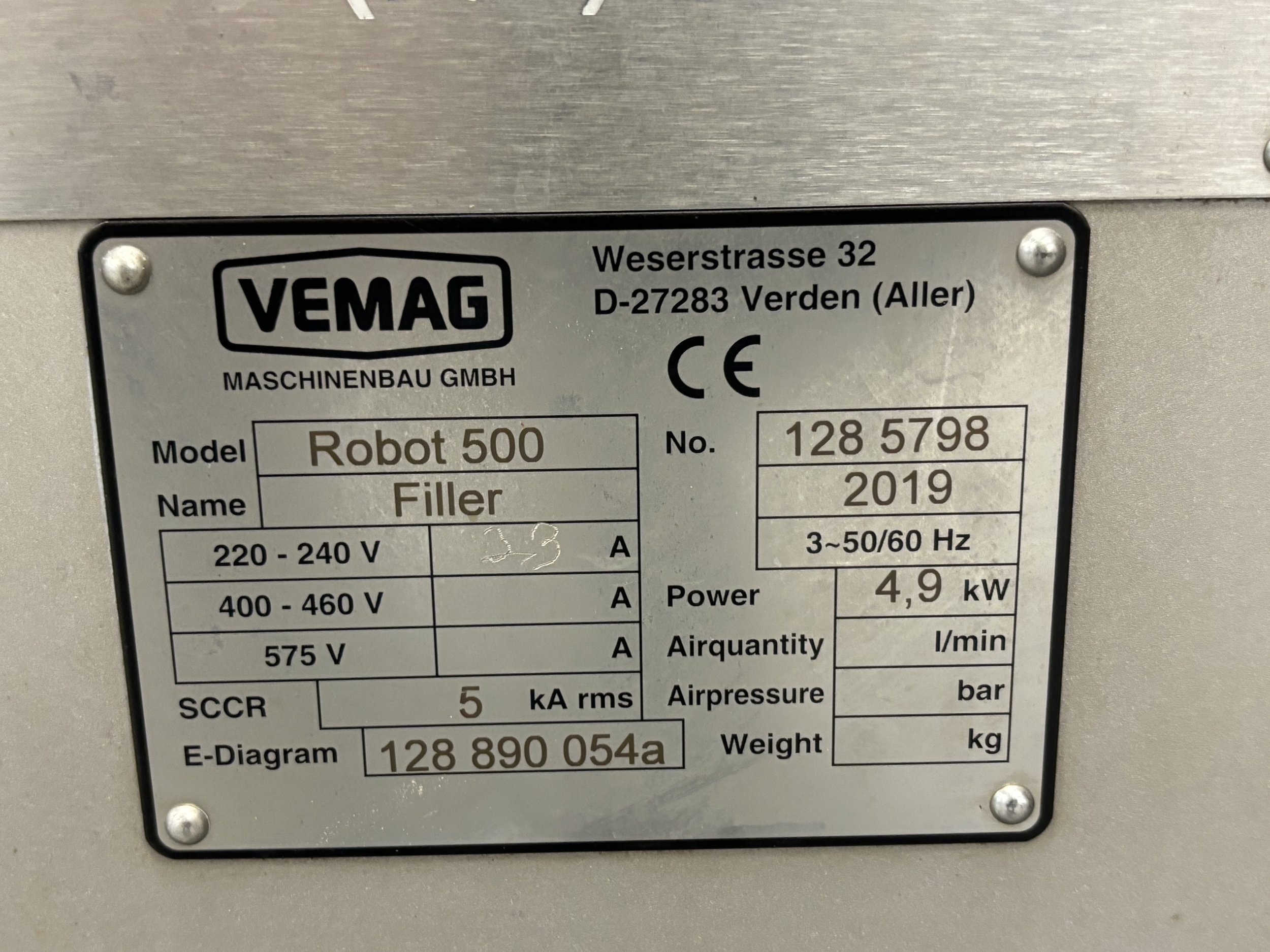 VEMAG Maschinenbau GmbH label for Robot 500 model with specifications like voltage, power, year, and other technical details.