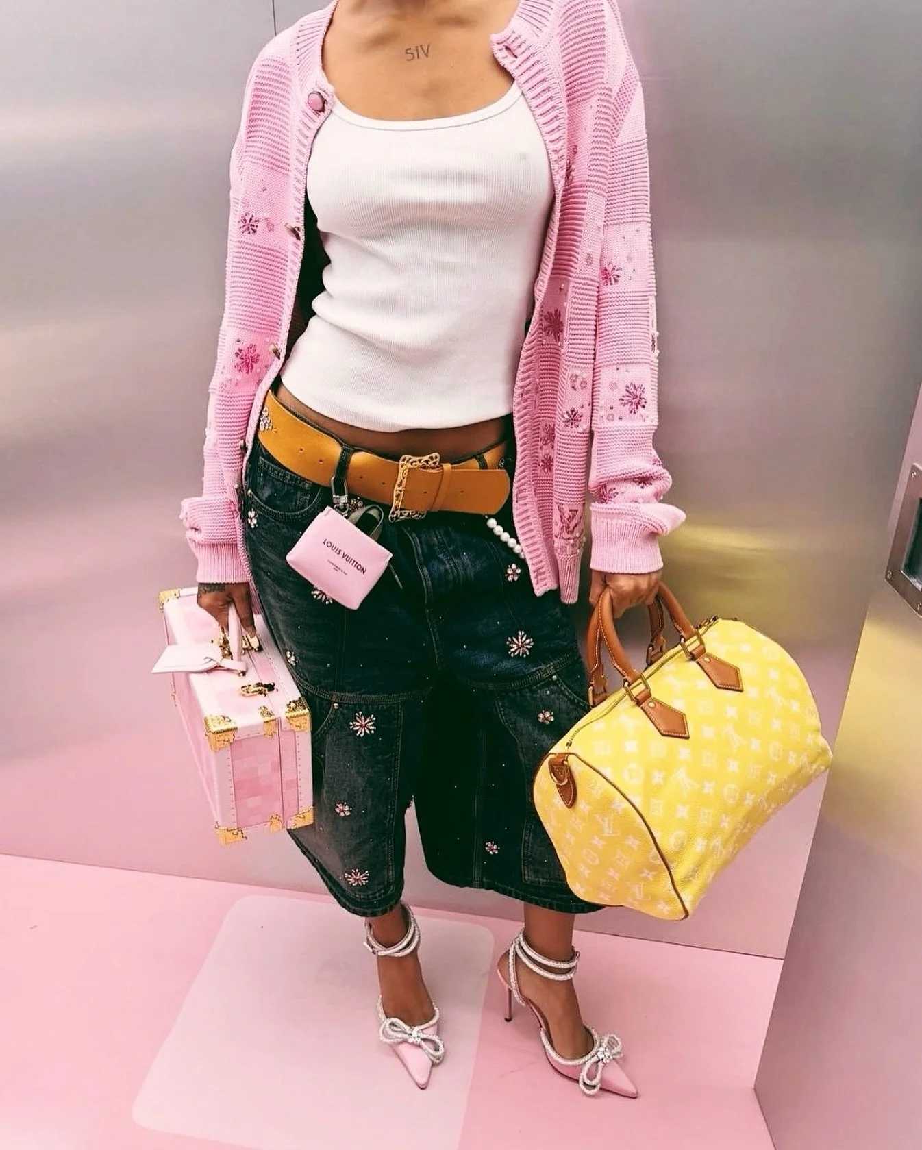 Pink Caviar University teaches you the one thing money can&rsquo;t buy: presentation.

From your skills to your style &mdash; show up like the professional you&rsquo;re becoming. 💕

Because in this industry, first impressions are part of the curricu