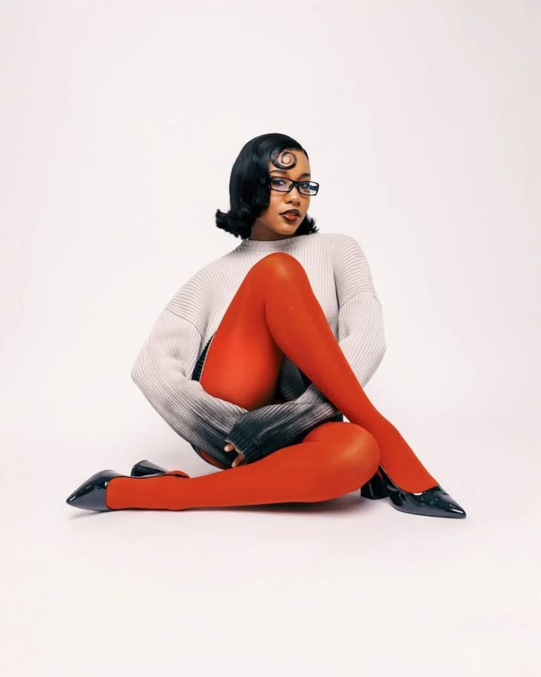 𝗔𝗿𝘁𝗶𝘀𝘁𝗿𝘆 isn&rsquo;t just about 𝙡𝙖𝙨𝙝𝙚𝙨, 𝙗𝙧𝙤𝙬𝙨, 𝙤𝙧 𝙨𝙠𝙞𝙣 &mdash; 𝗶𝘁&rsquo;𝘀 𝘁𝗵𝗲 𝘃𝗶𝘀𝗶𝗼𝗻 𝗯𝗲𝗵𝗶𝗻𝗱 𝗶𝘁.

At 𝗣𝗶𝗻𝗸 𝗖𝗮𝘃𝗶𝗮𝗿 𝗨𝗻𝗶𝘃𝗲𝗿𝘀𝗶𝘁𝘆, we teach you to 𝙘𝙧𝙚𝙖𝙩𝙚 𝙬𝙞𝙩𝙝 𝙞𝙣𝙩𝙚𝙣𝙩𝙞𝙤𝙣, 𝙣?