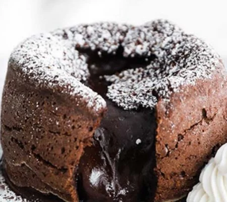 MOLTEN LAVA CHOCOLATE CAKE