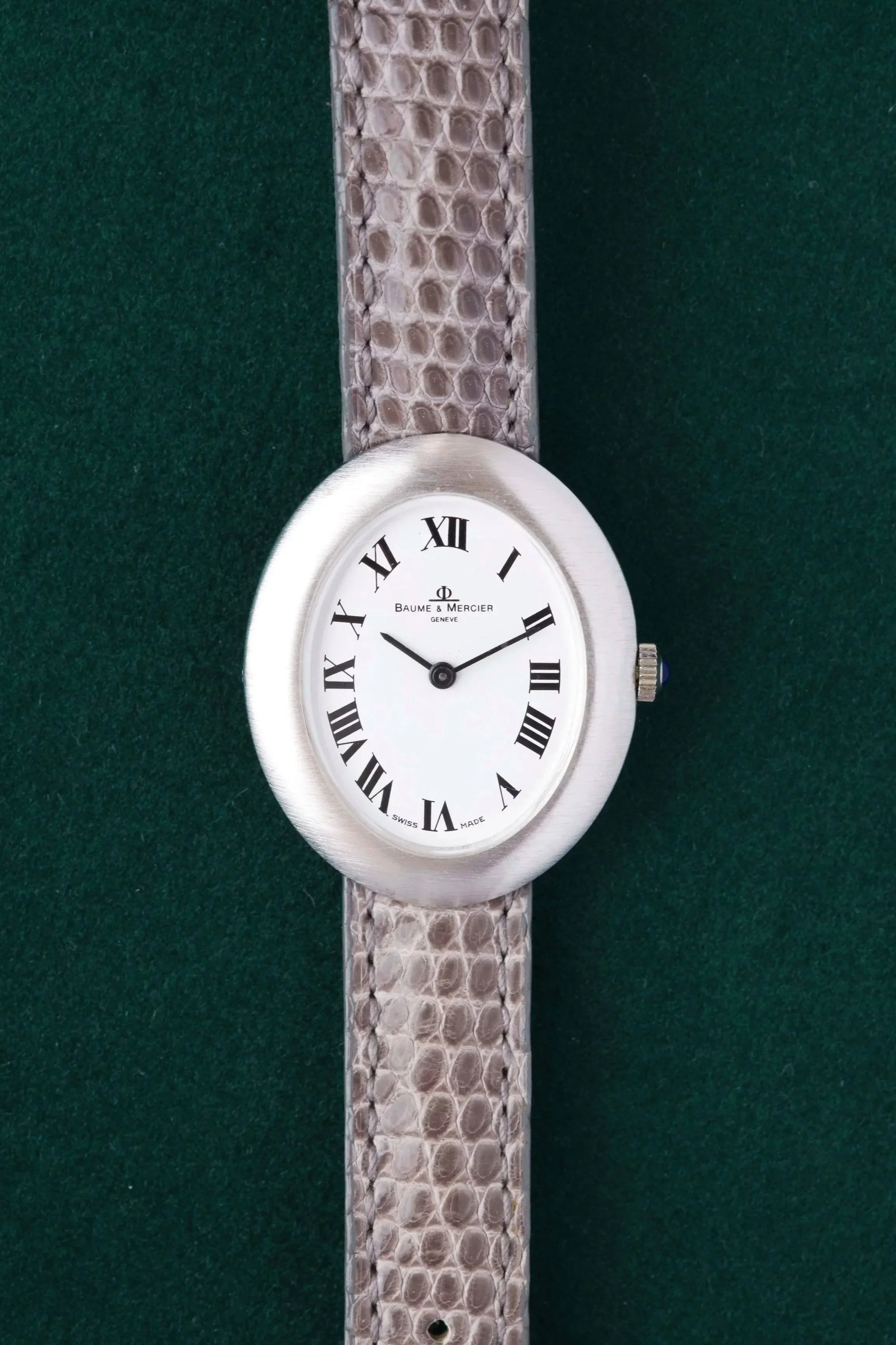 Baume & Mercier Baignoire Vintage Acier – Cadran Blanc Chiffres Romains – Montre Mécanique Mixte