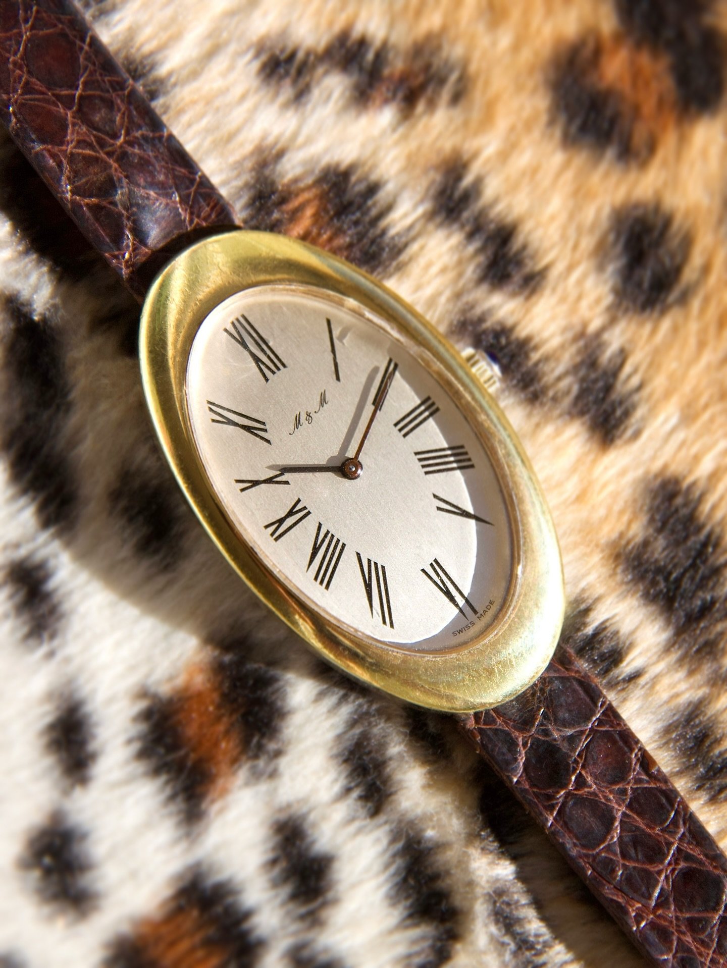 For Sale : M&amp;M Baignoire mecanic Swiss Made 🛁

An incredible curved oval M&amp;M Swiss Made wristwatch, undoubtedly produced in the style of the iconic and elusive Cartier London Baignoire Allong&eacute;e. When you have been working in this fiel