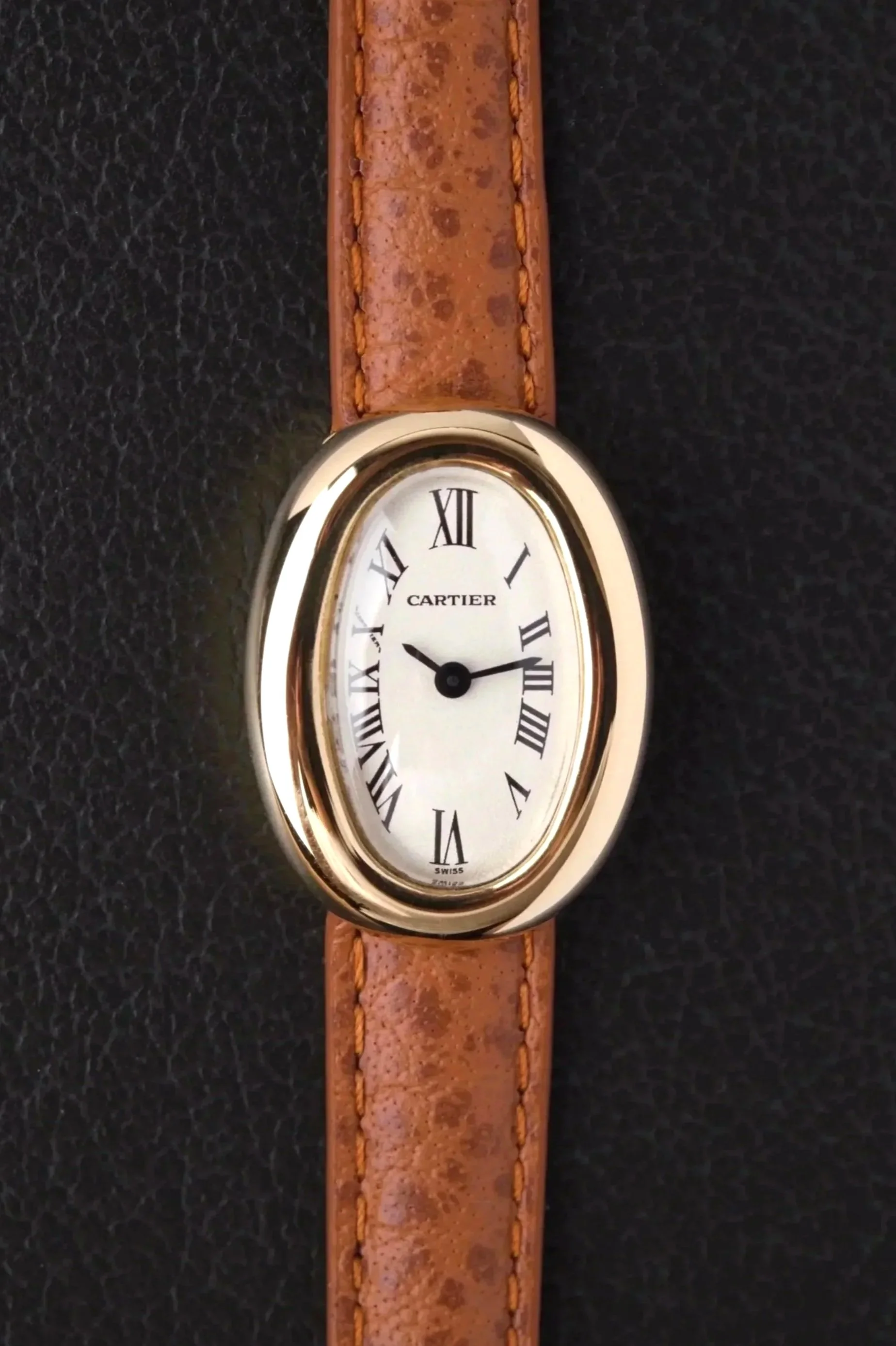 Cartier Baignoire 2368 Or Jaune 18K Full Set 1990s Montre Femme