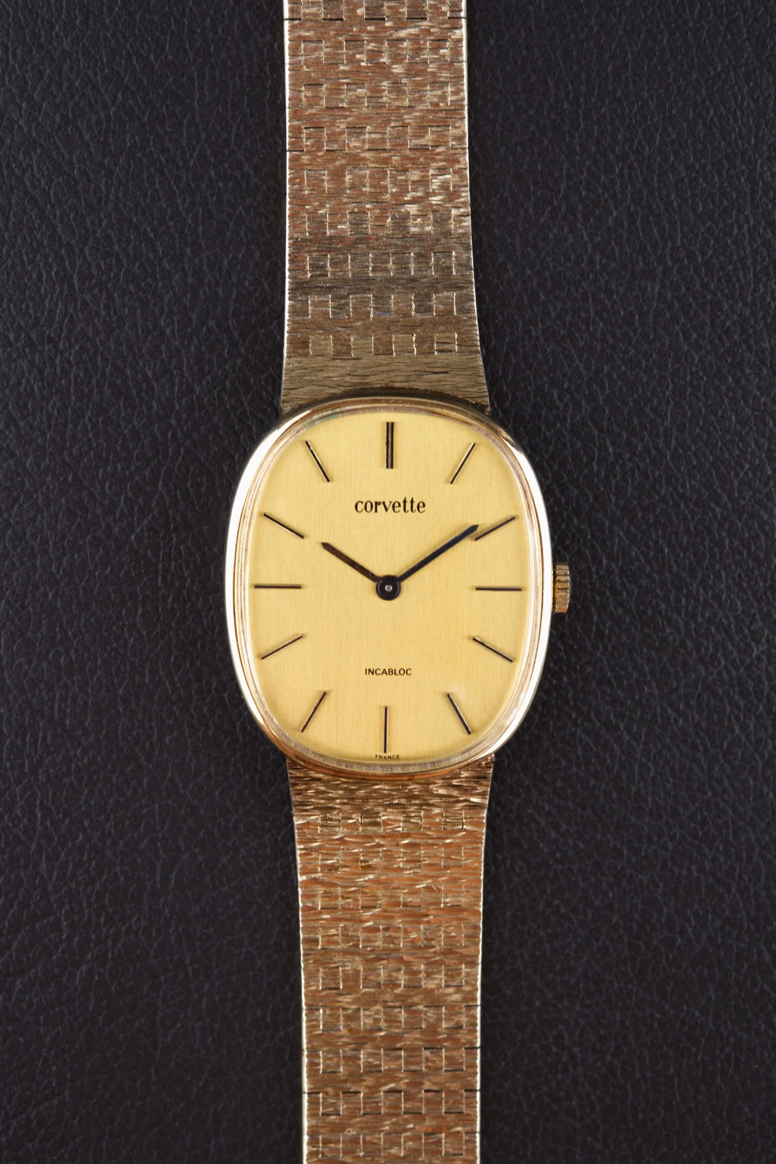 Montre Corvette Vintage Ellipse Doré Mécanique 1975 plaqué or jaune