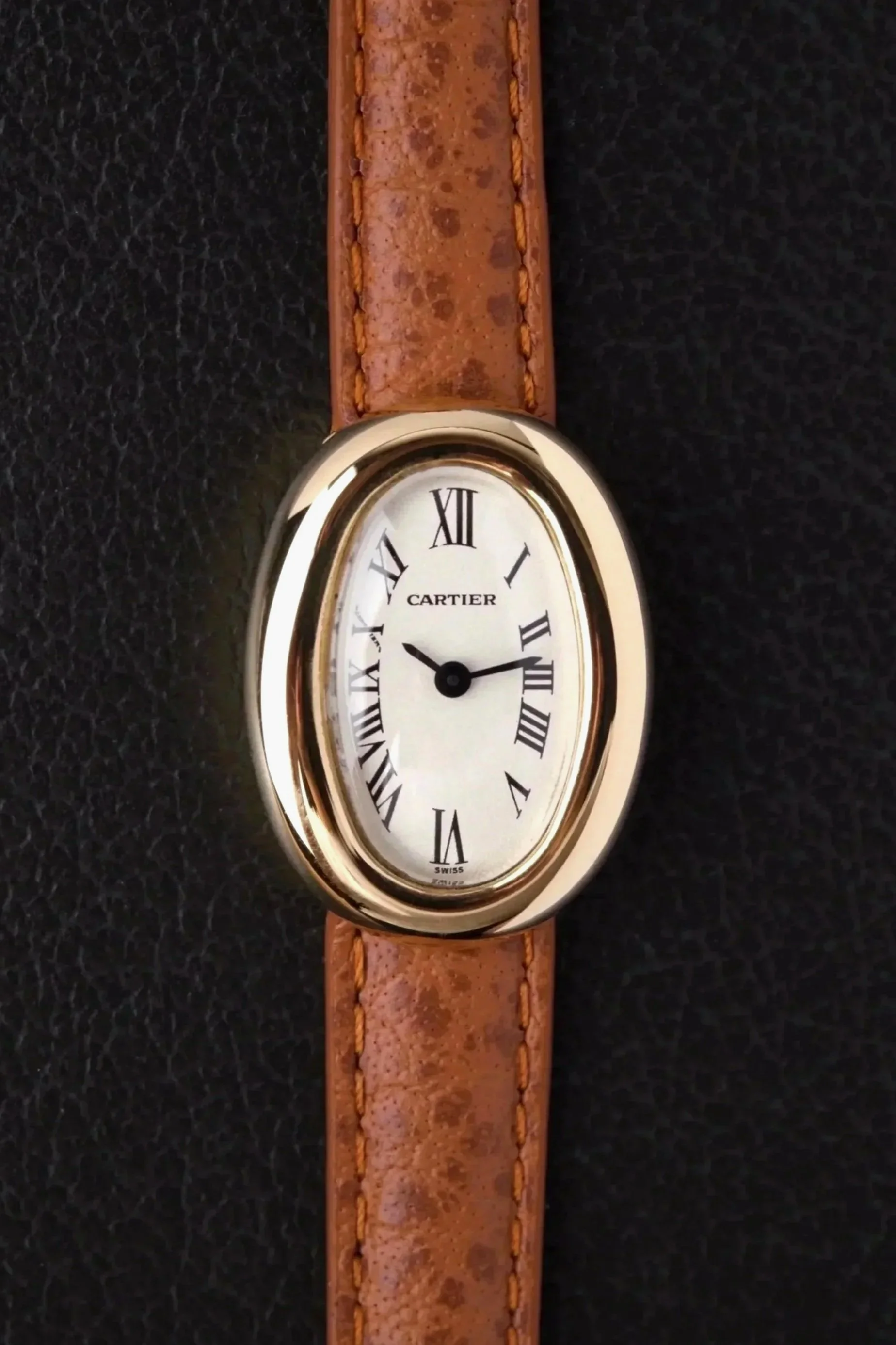 Cartier Baignoire 2368 Or Jaune 18K Full Set 1990s Montre Femme