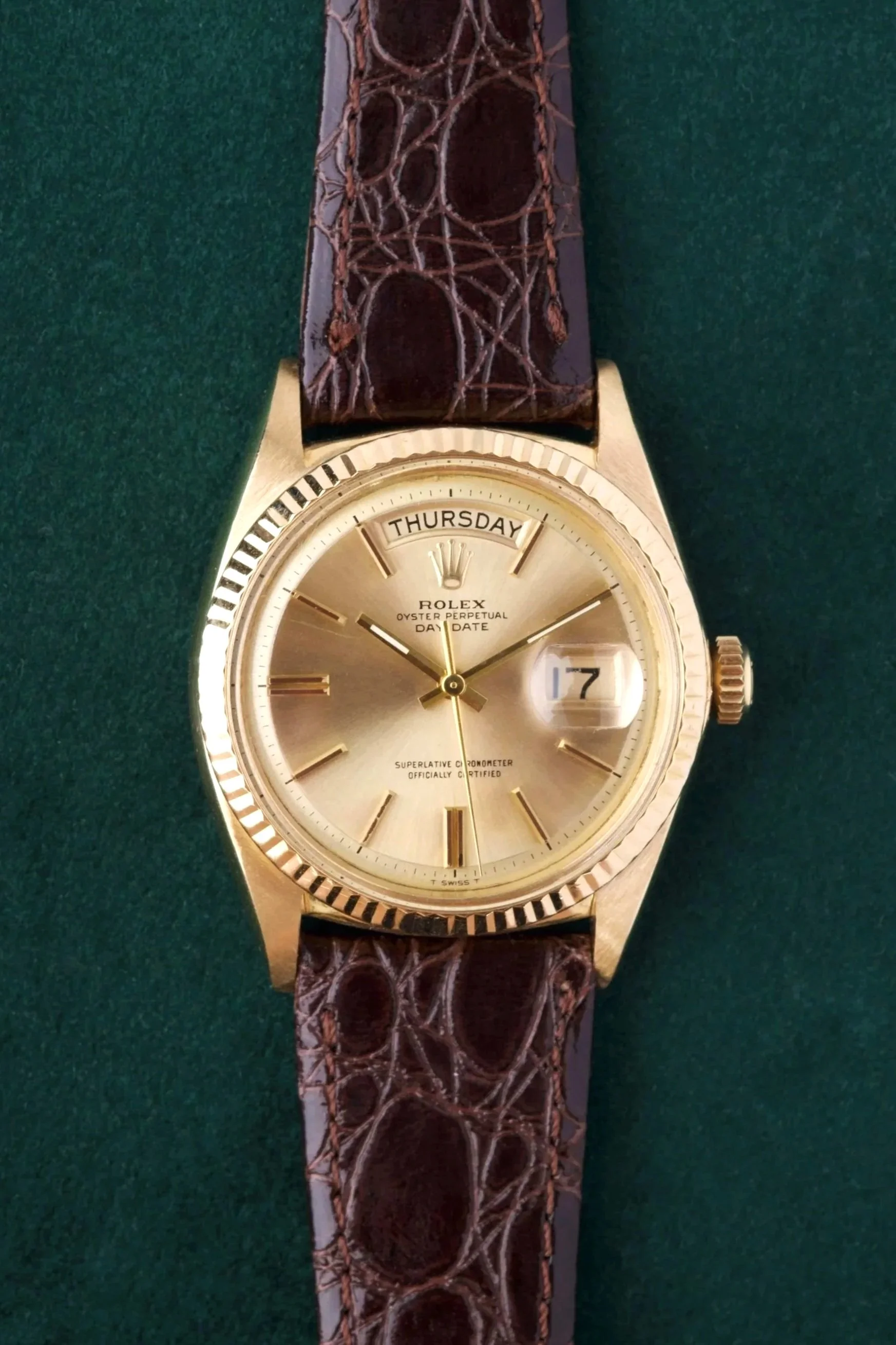 Rolex Day-Date 1803 Or Jaune 18K 36mm Automatique Vintage 1974 Cadran Champagne