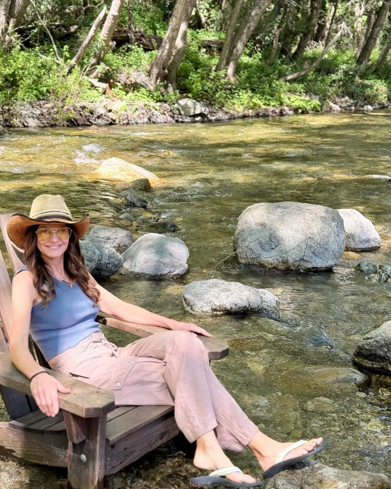 Lilac in wild: our lovely Jana at the Big Sur River Inn wearing her favorite #kooringal #freepeople and #olukai 🌞