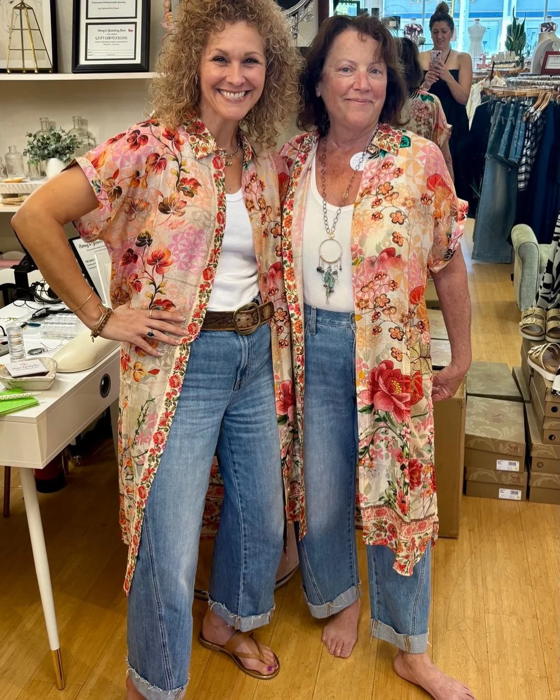 Twinsies❤️ But don&rsquo;t get too excited folks, this dress/ duster from @cienna_designs_australia is oh so very sadly sold out 🫣 BUT stunning new styles arriving soon!