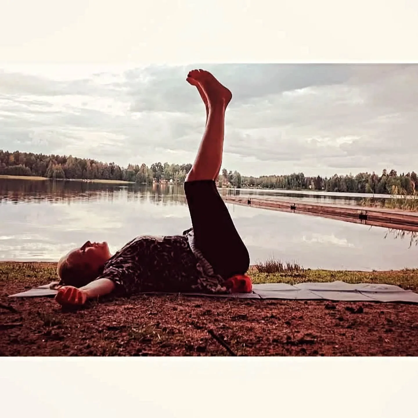 #lokakuu #day30 #kiitollisuus #ihmiskoe 

Lokakuuta on en&auml;&auml; j&auml;ljell&auml; yksi p&auml;iv&auml; ja tekisi mieli jatkaa t&auml;t&auml; ihmiskoetta viel&auml; pidemp&auml;&auml;n. Ja tietenkin itseni kanssa t&auml;&auml; on jo osa arkea, 