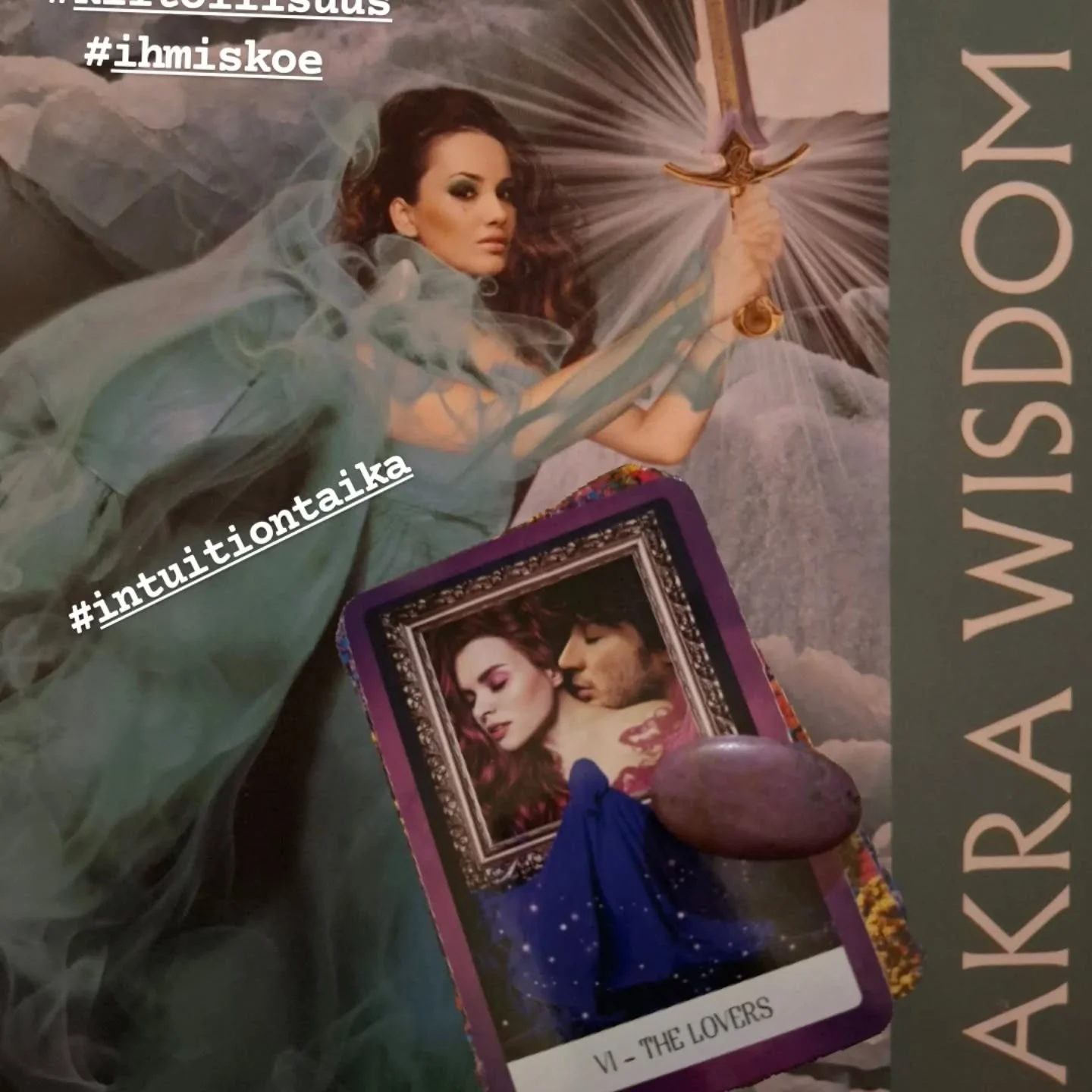 #kiitollisuus #ihmiskoe saa jatkua, siis siihen liittyv&auml;t postaukset viel&auml; loppuvuoden ajan (ainakin).

T&auml;n&auml;&auml;n olen erityisen kiitollinen luomastani Intuition Taika verkkokurssista. Siihen liittyv&auml; haaste starttasi my&ou