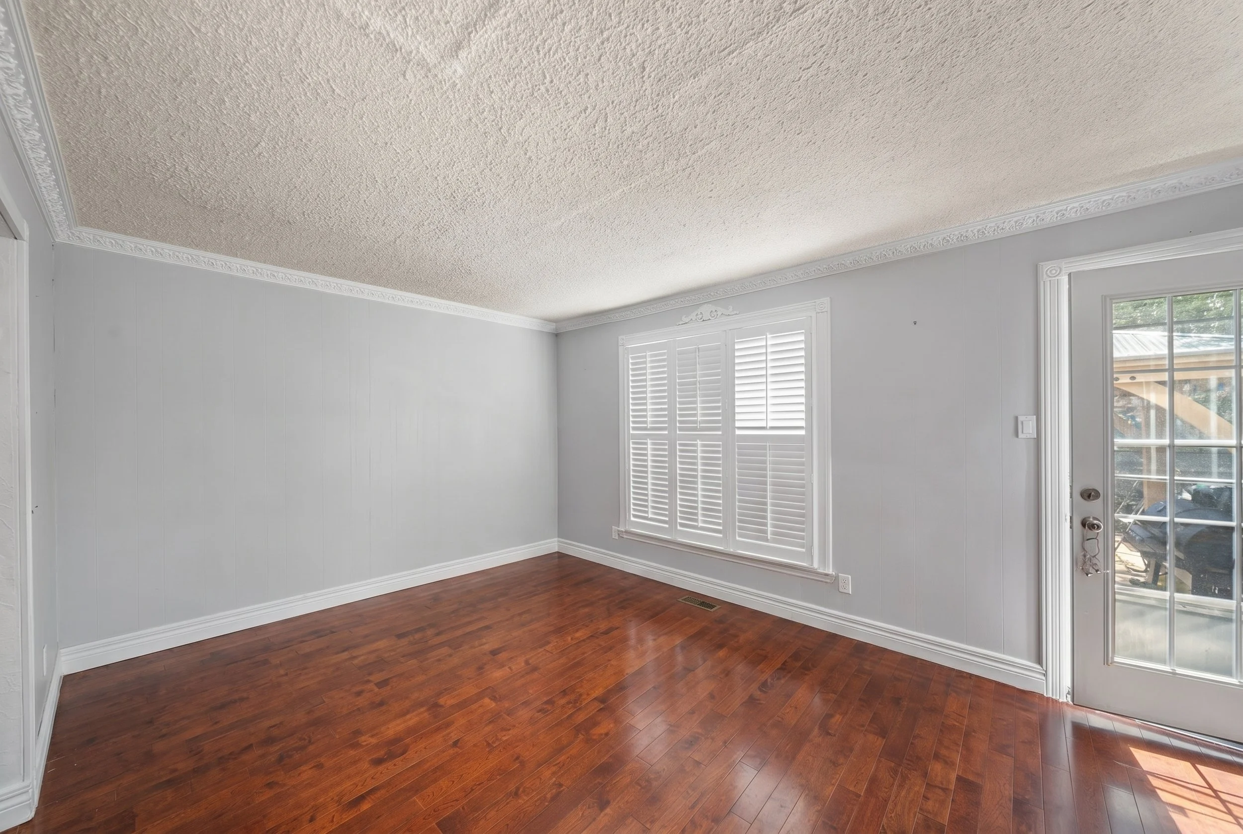 95QuantrellTrail_Interior11.jpg