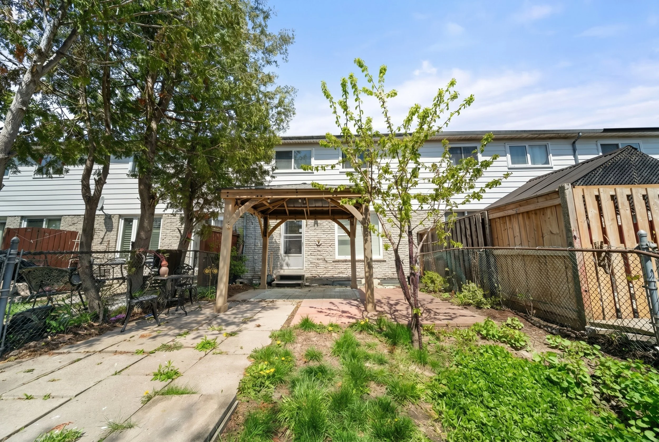 95QuantrellTrail_Exterior4.jpg