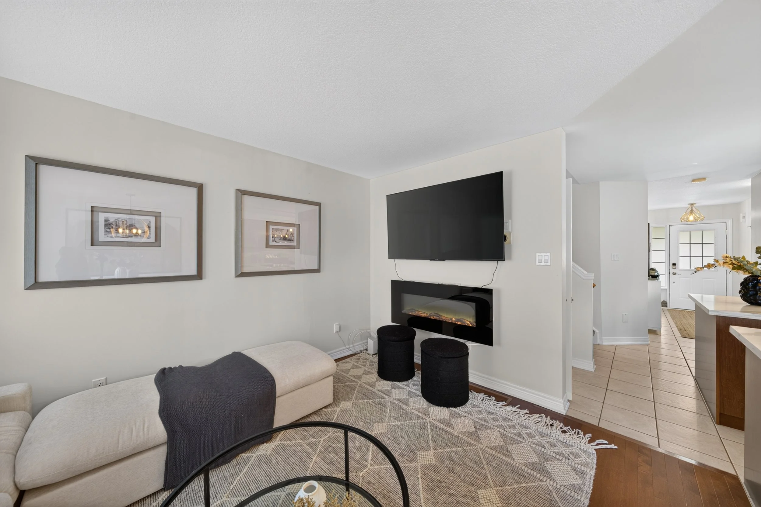 014_10_Pumpkin_Pass_22_17_LIVING-ROOM-2_10-pumpkin-pass.jpg