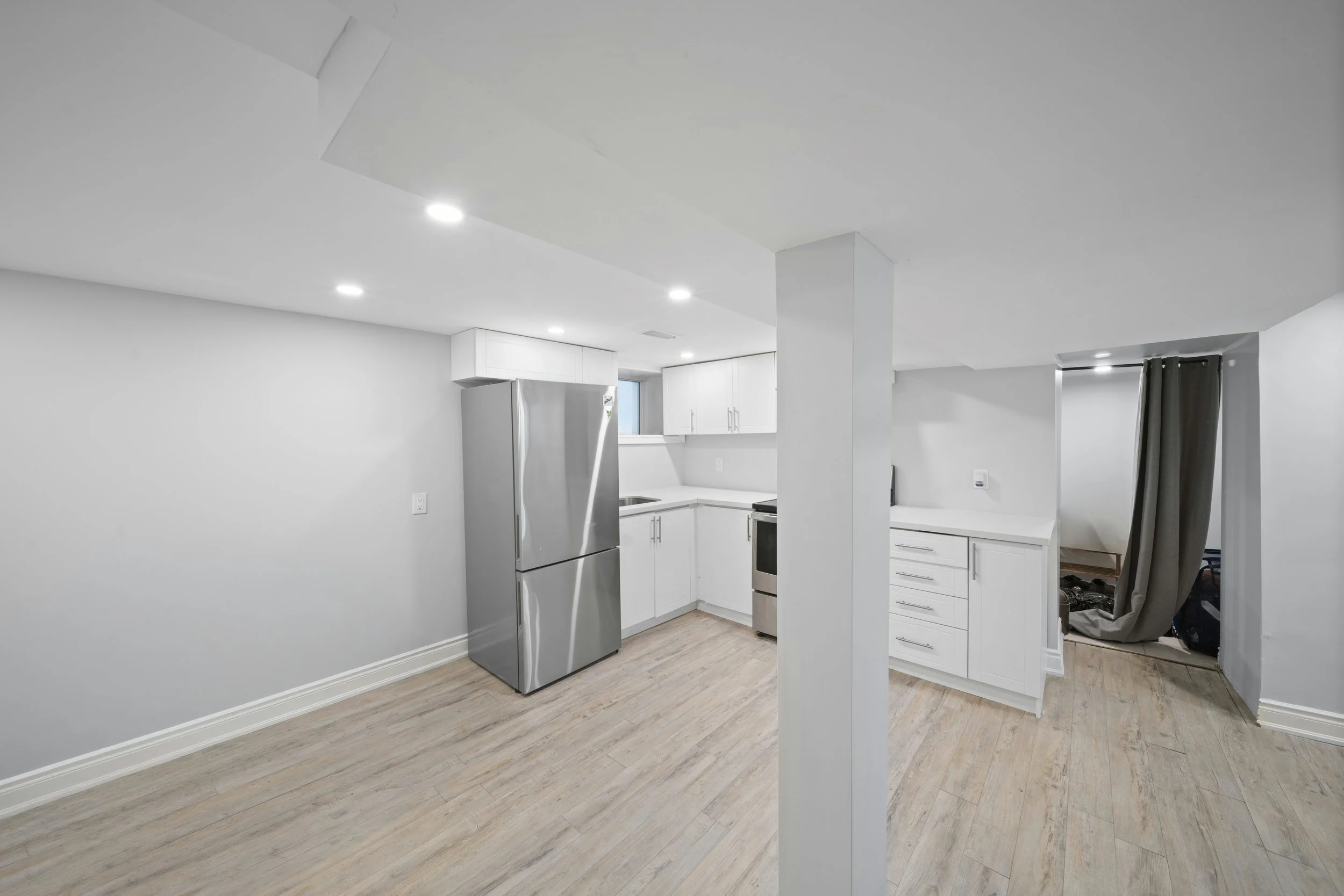 305WeirStN_Interior2_Removed.jpg
