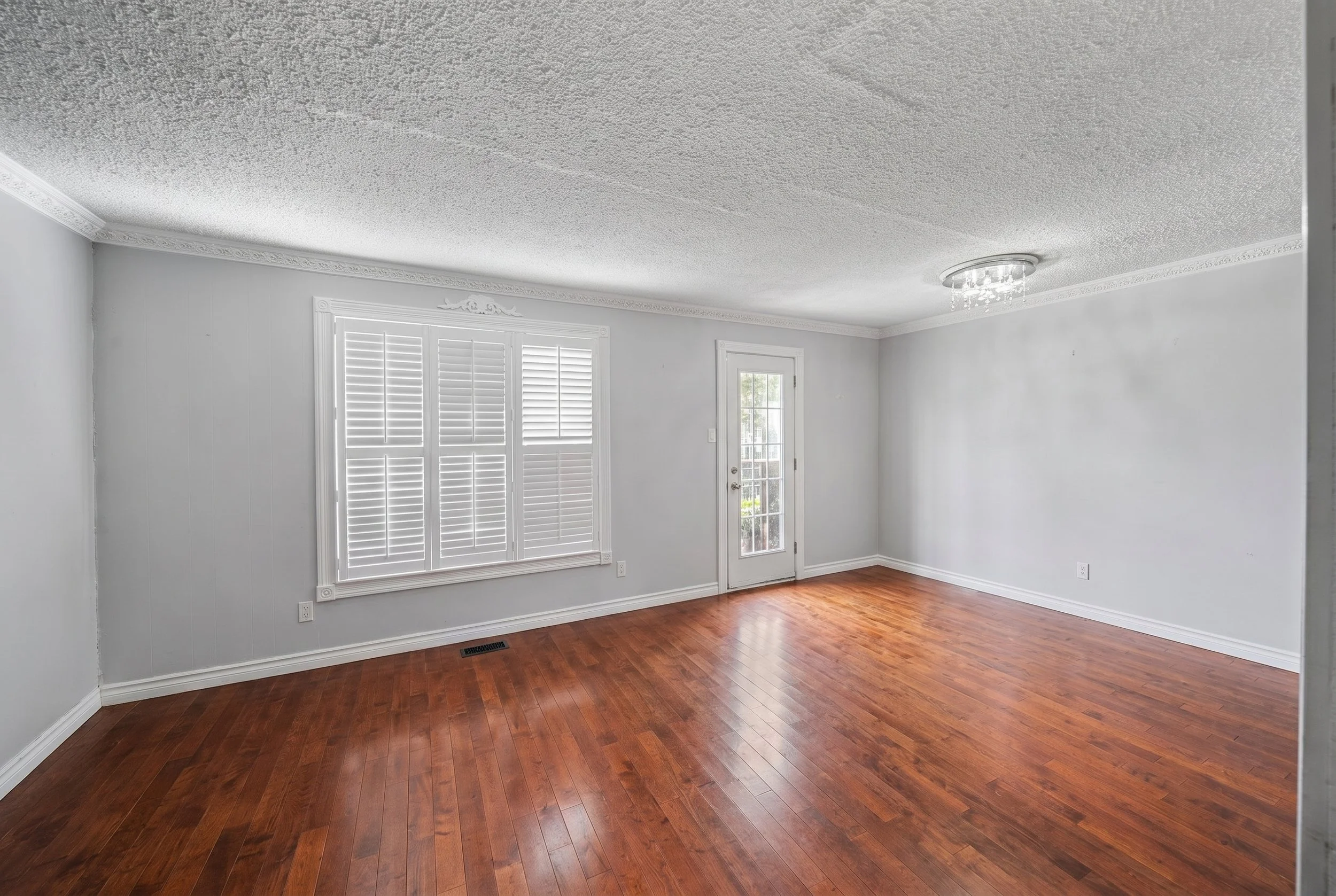 95QuantrellTrail_Interior12.jpg