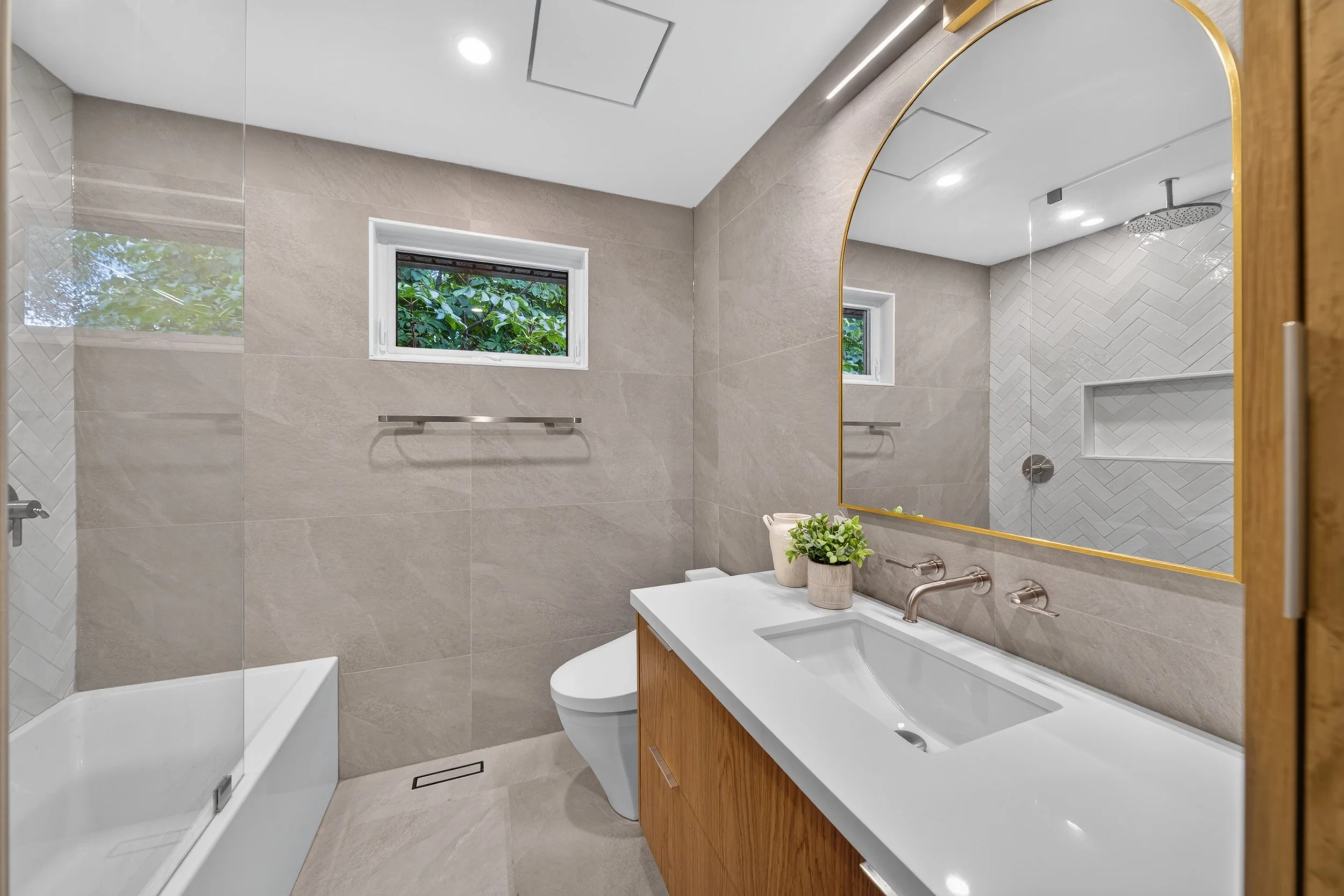 018_2612_Cushing_Rd_Interior_17.jpg