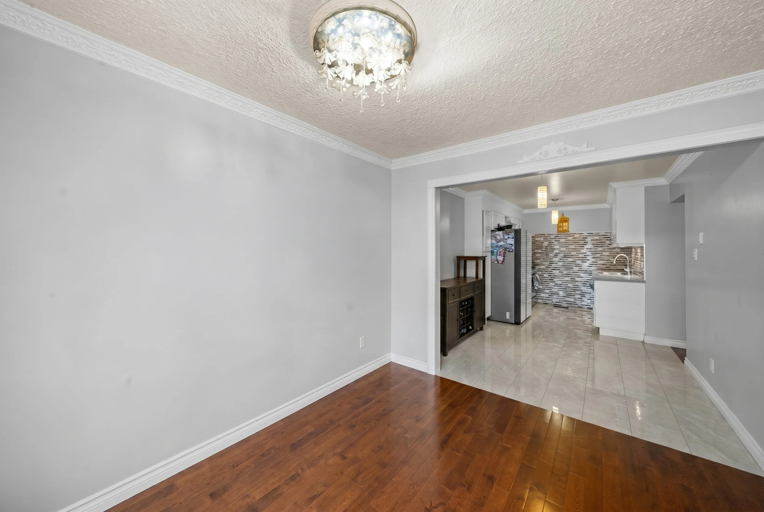 95QuantrellTrail_Interior10.jpg
