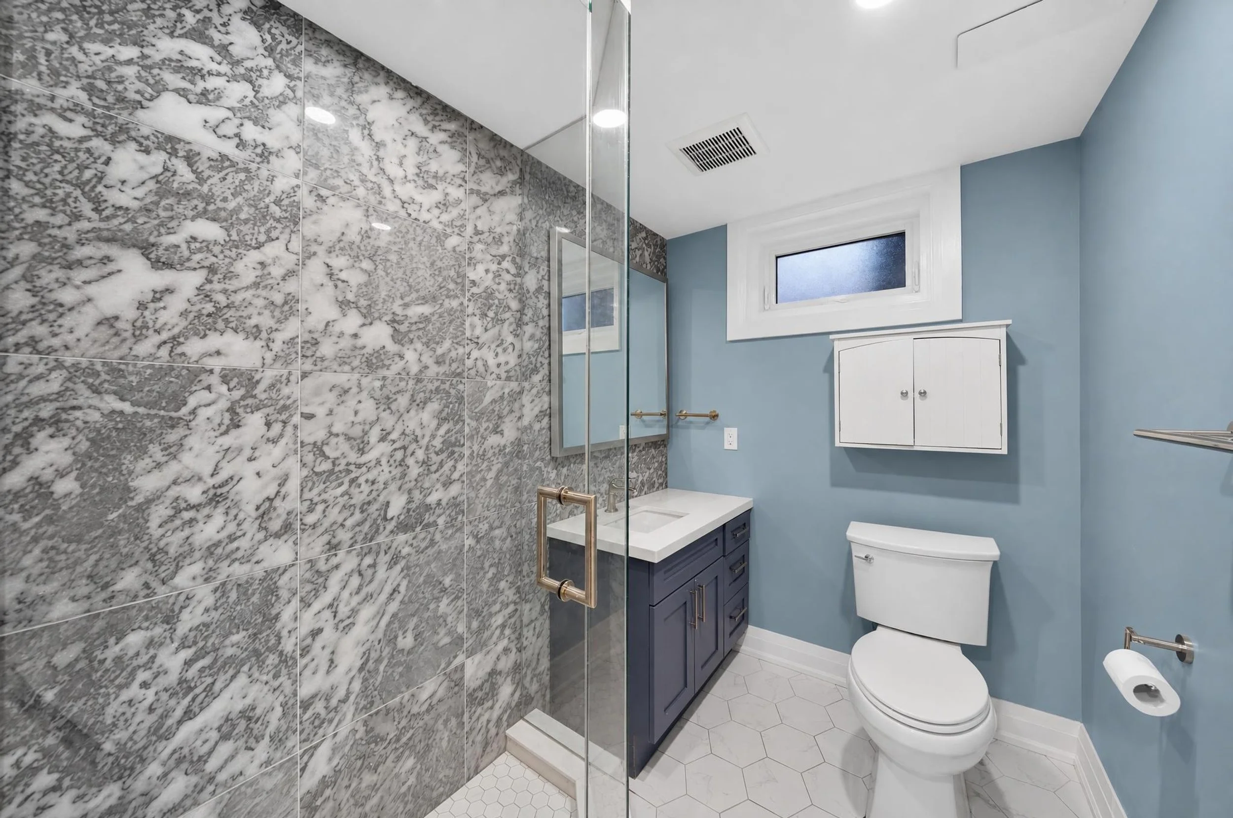 026_2612_Cushing_Rd_Interior_26.jpg
