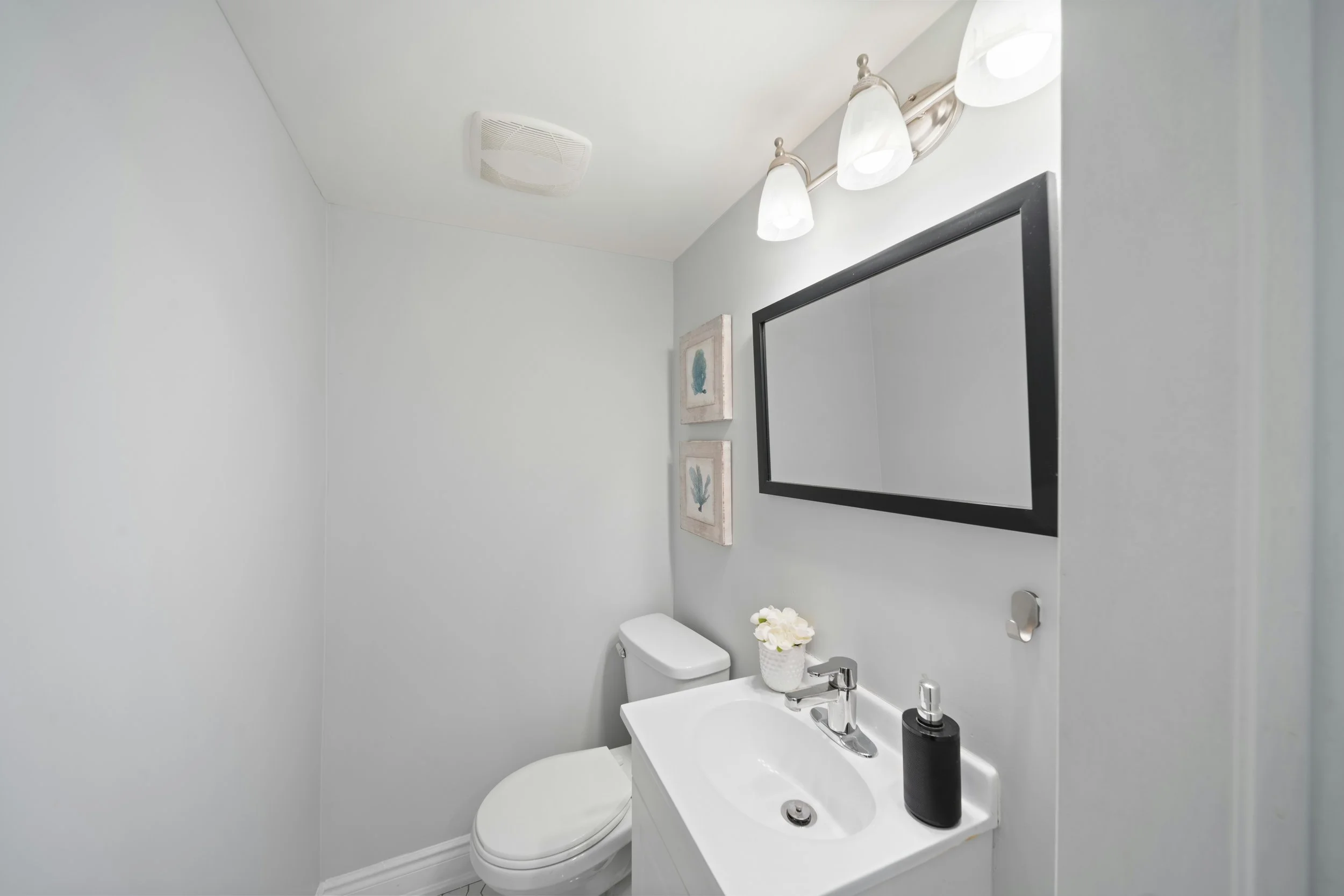 305WeirStN_Interior17.jpg