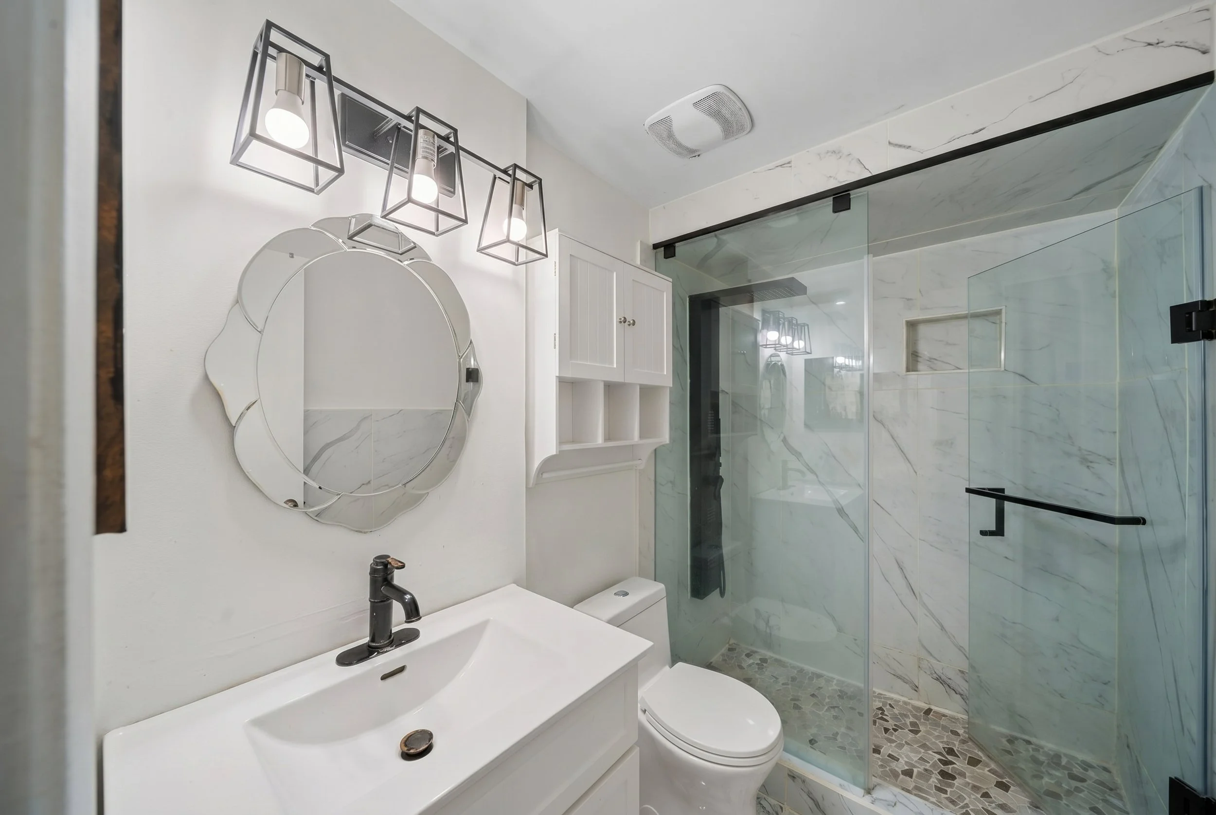 95QuantrellTrail_Interior16.jpg